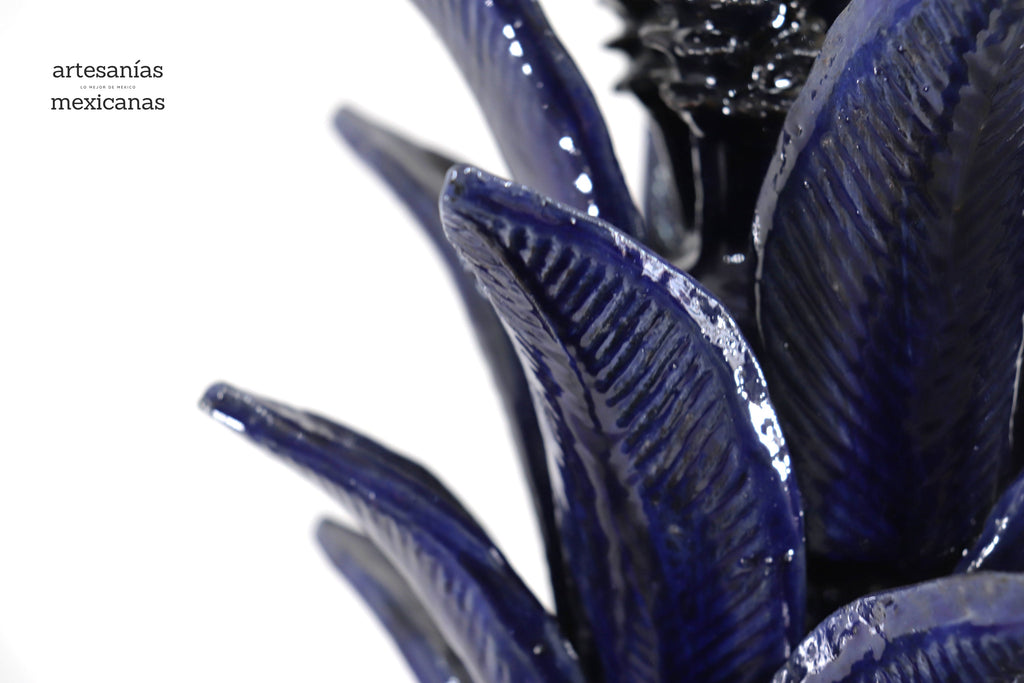 Blue Pineapple with Spikes - 36 in. Juan Gtz