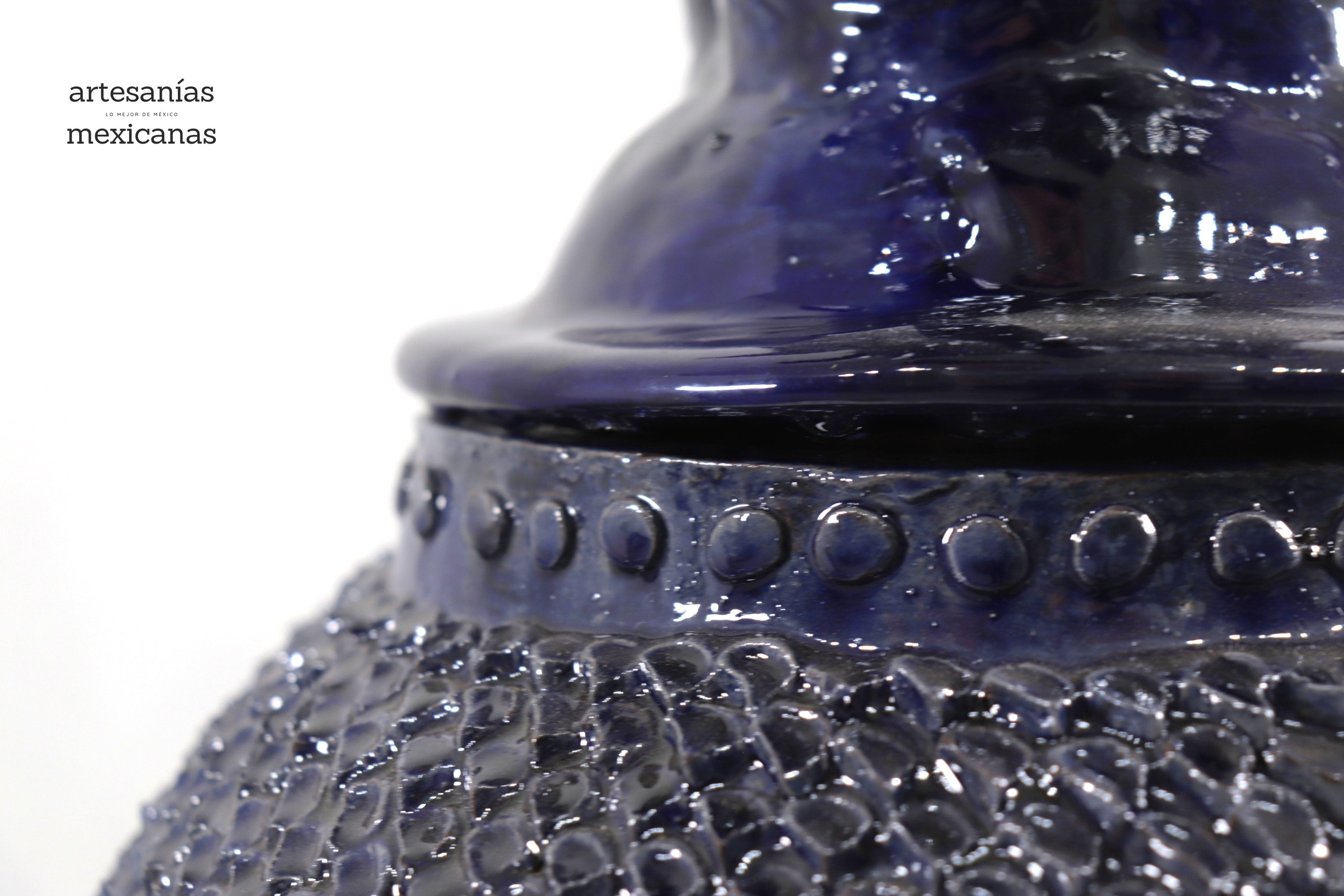 Blue Pineapple with Spikes - 36 in. Juan Gtz