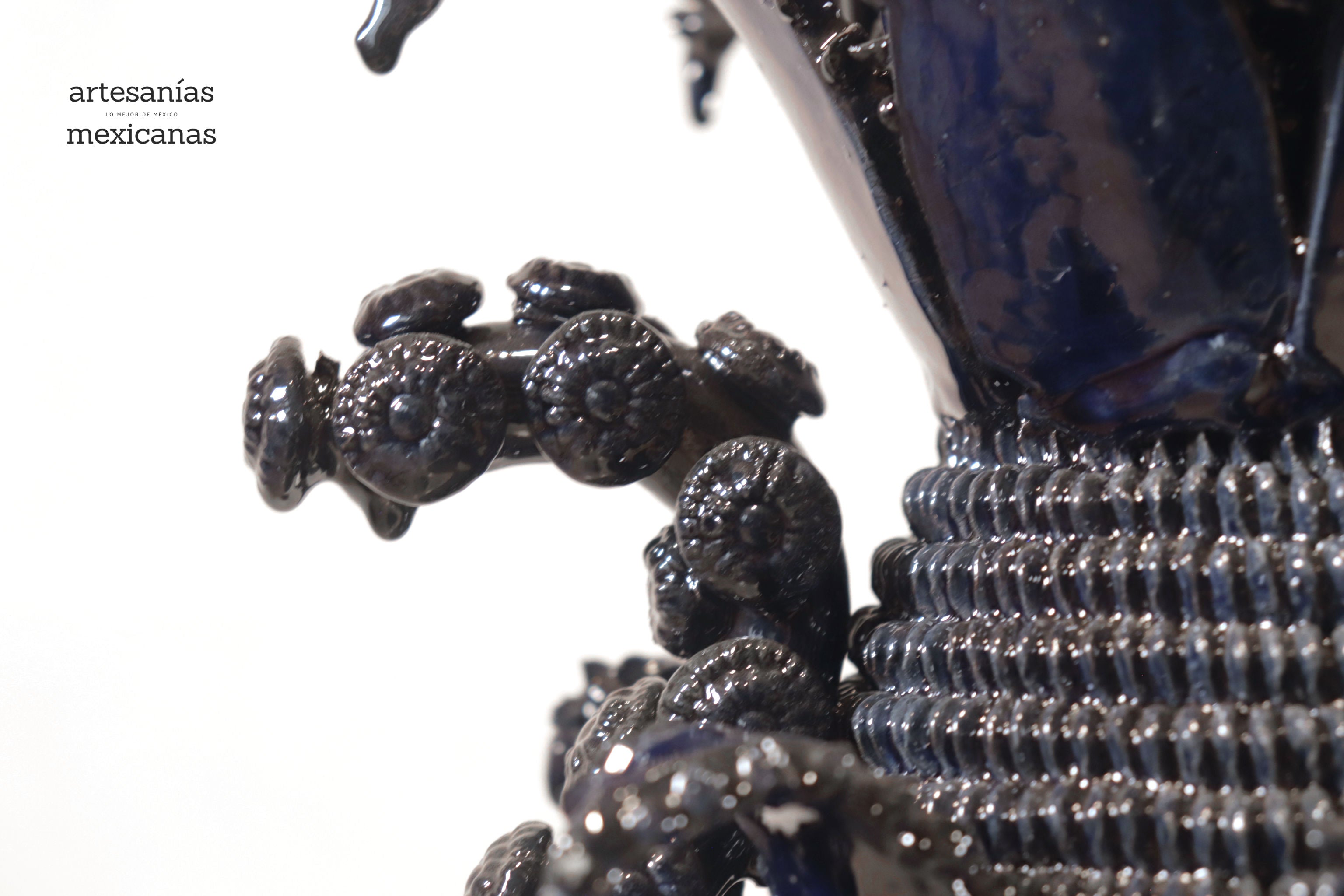 Blue Pineapple of Concurso with Base - 29 in. Juan Gtz