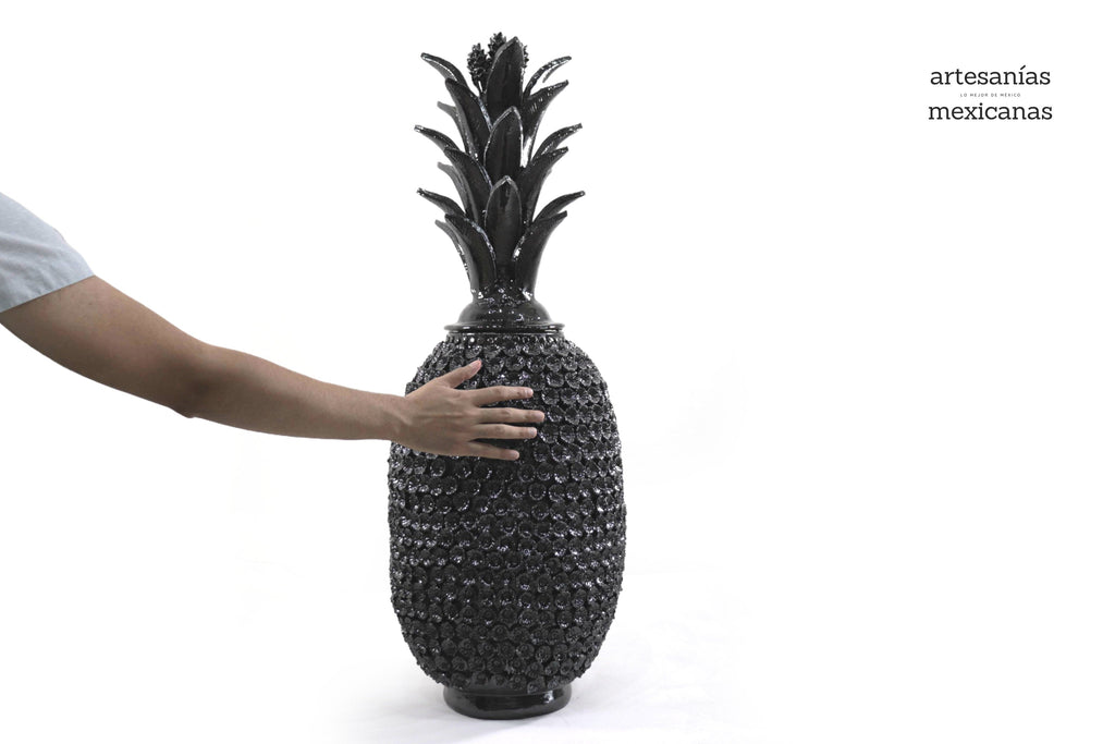 Pineapple black with Flowers - 36 in. Juan Gtz