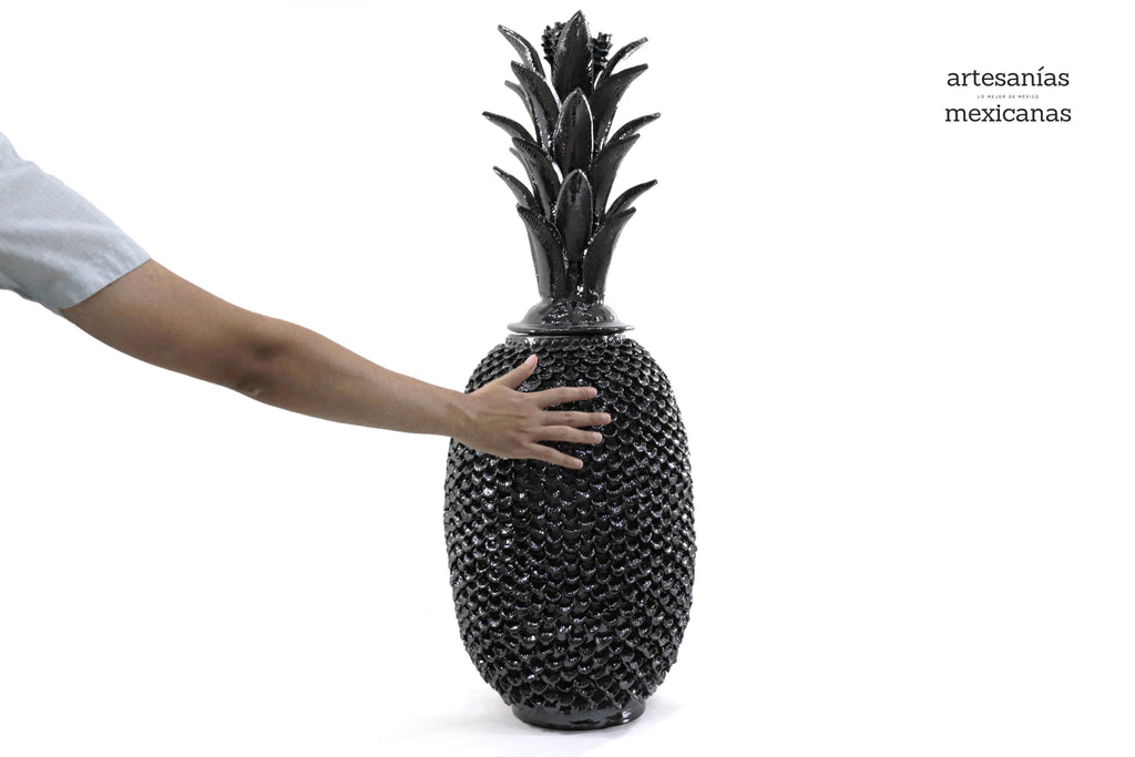 Pineapple black with Petals - 36 in. Juan Gtz