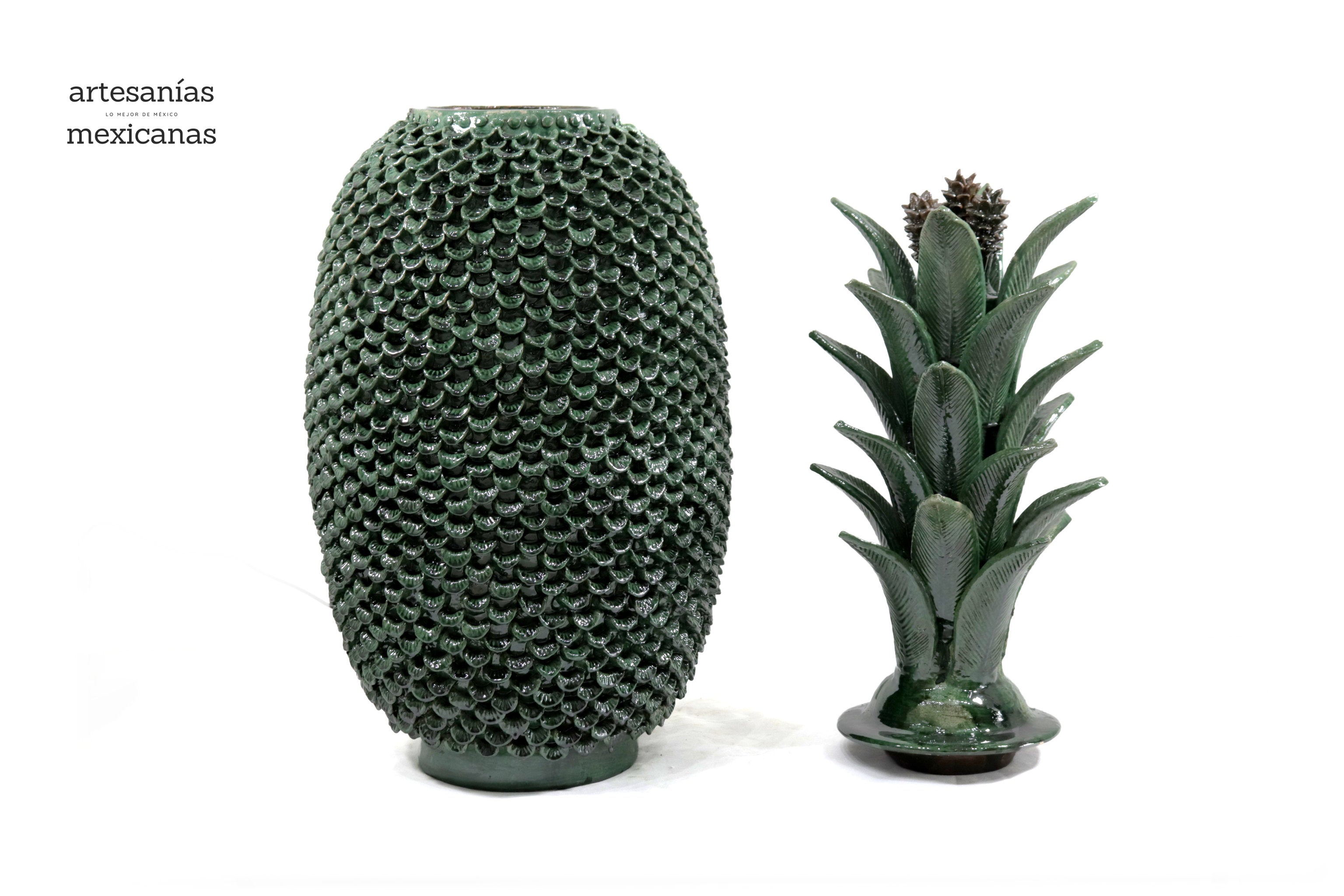 Green Pineapple with Petals - 36 in. Juan Gtz