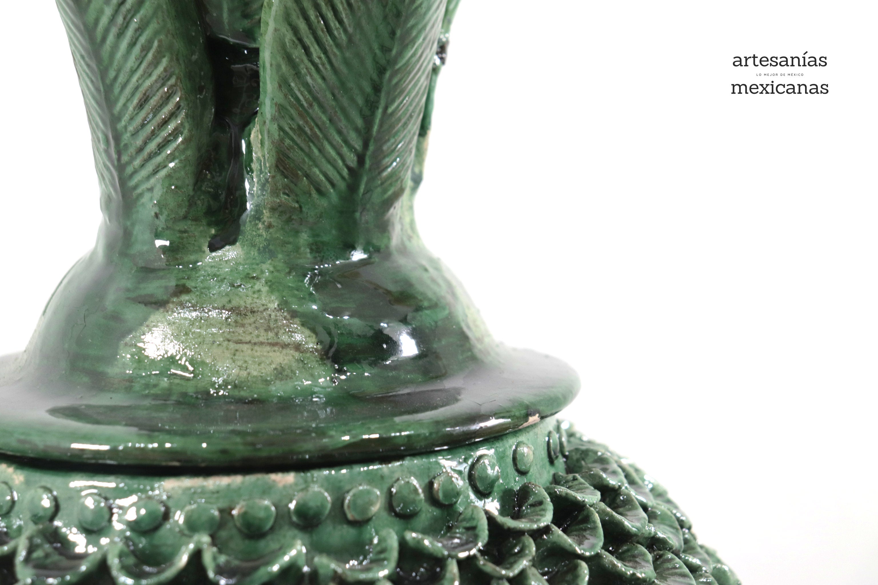 Green Pineapple with Petals - 36 in. Juan Gtz