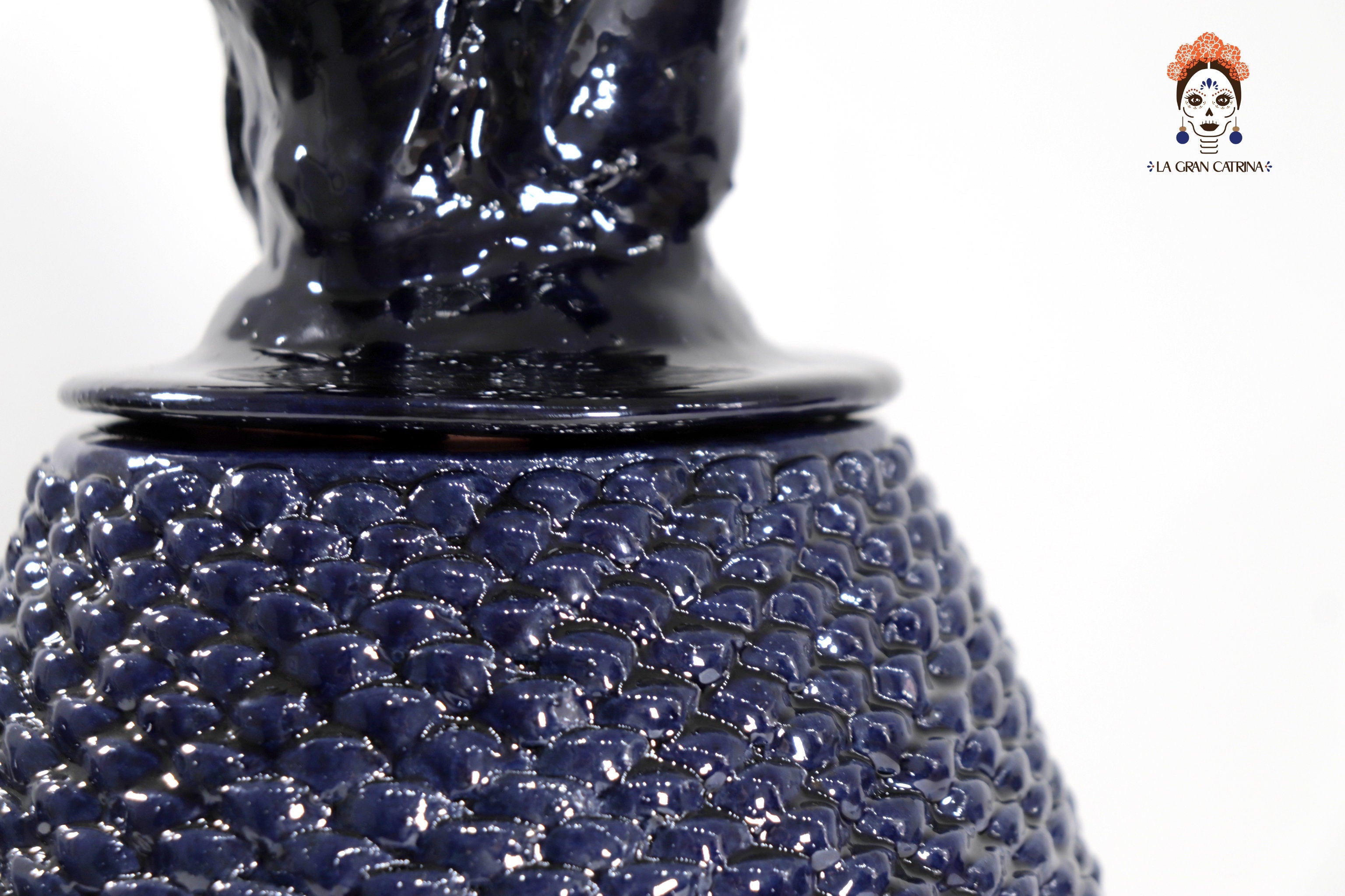Blue Pineapple of tejido with Wavy Lid - 20 in. Juan Gtz
