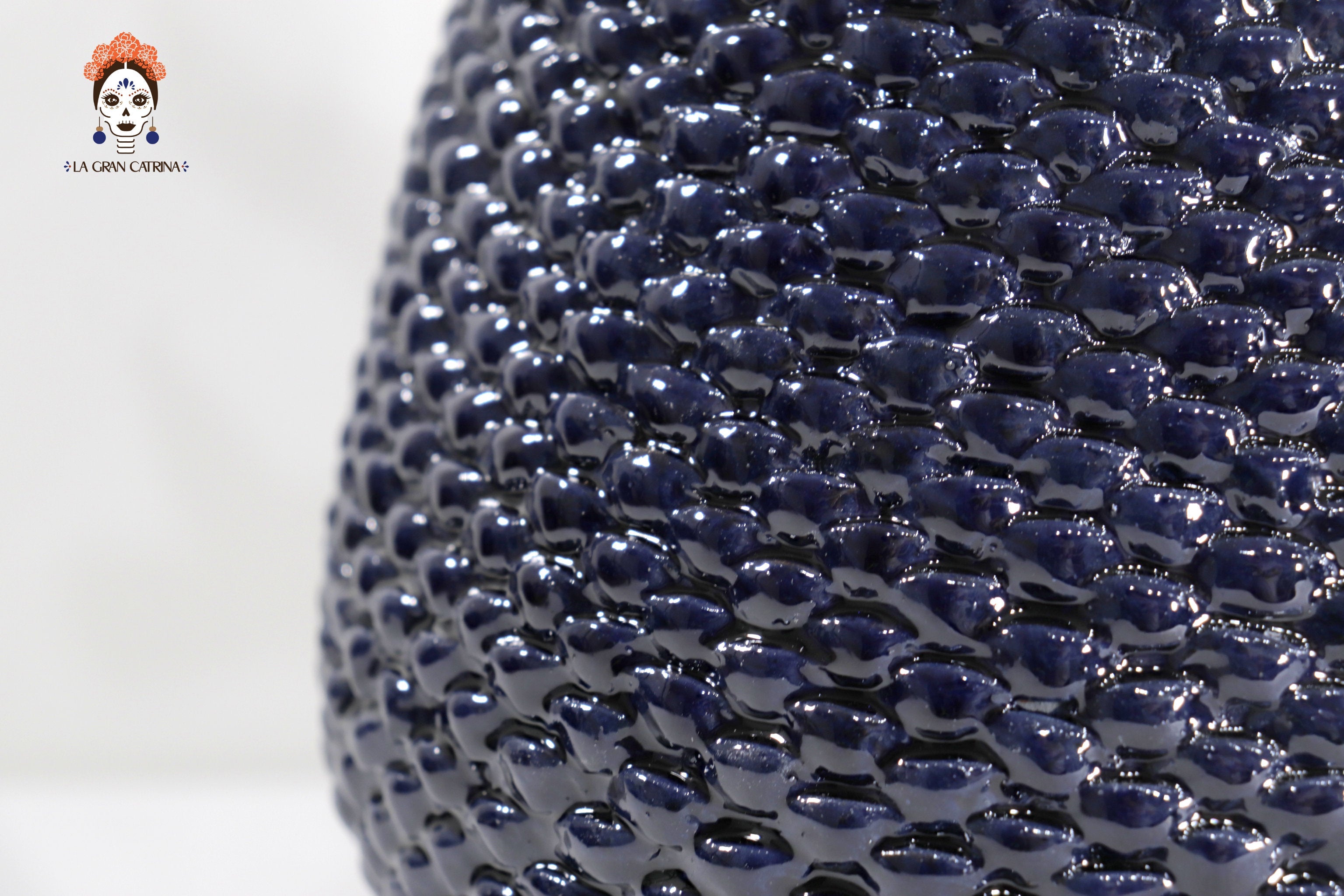 Blue Pineapple of tejido with Wavy Lid - 20 in. Juan Gtz