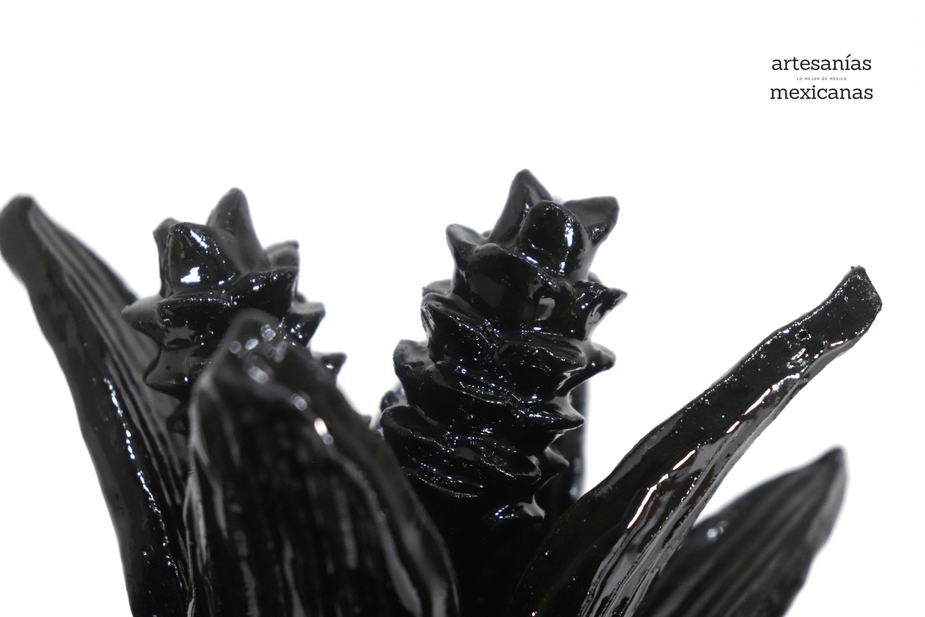 Michoacán Clay Pineapple - Papaya Black - 22 in. Juan Gtz