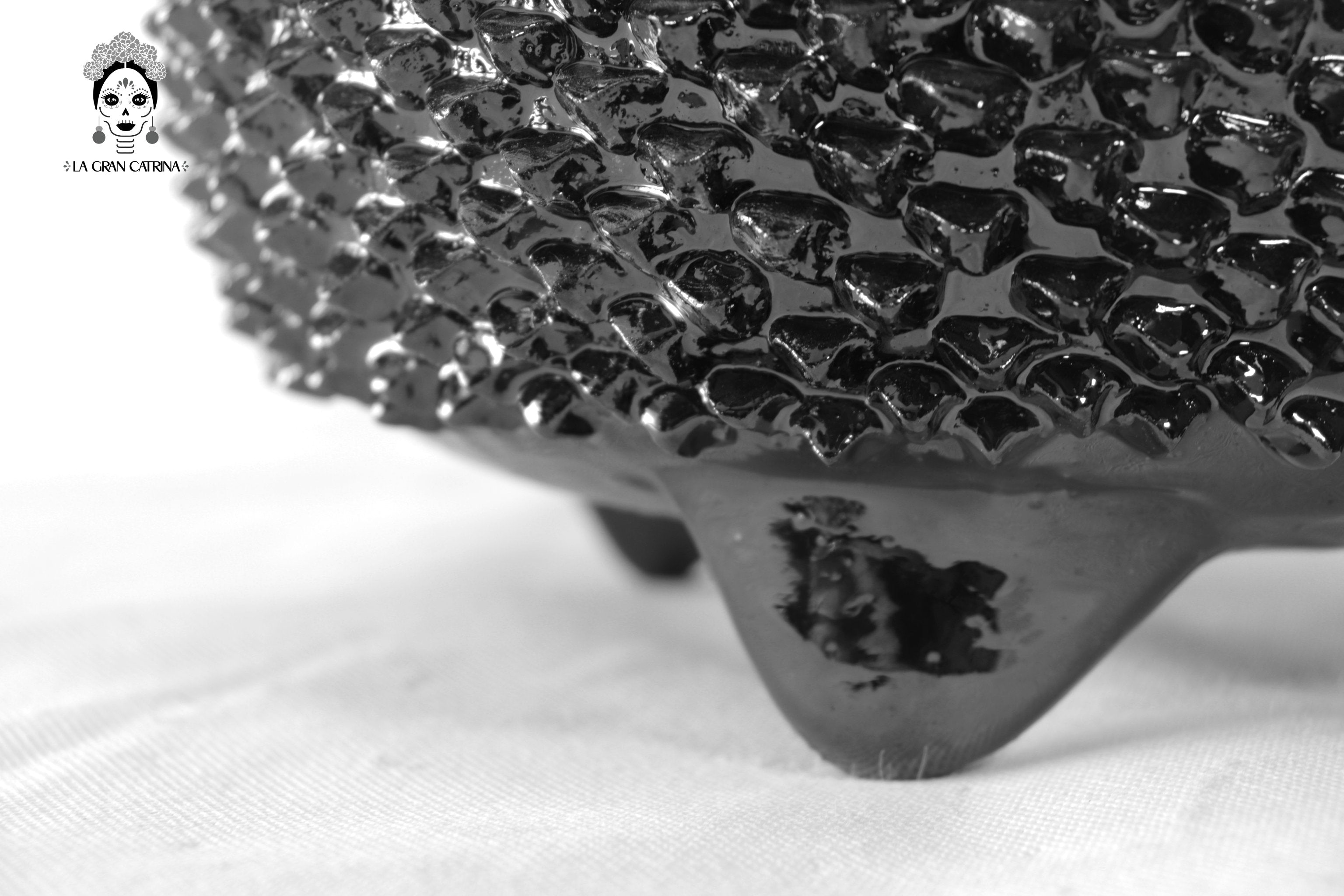 Michoacán Clay Pineapple - Black with Spikes with Special Lid - 19 in. Juan Gtz