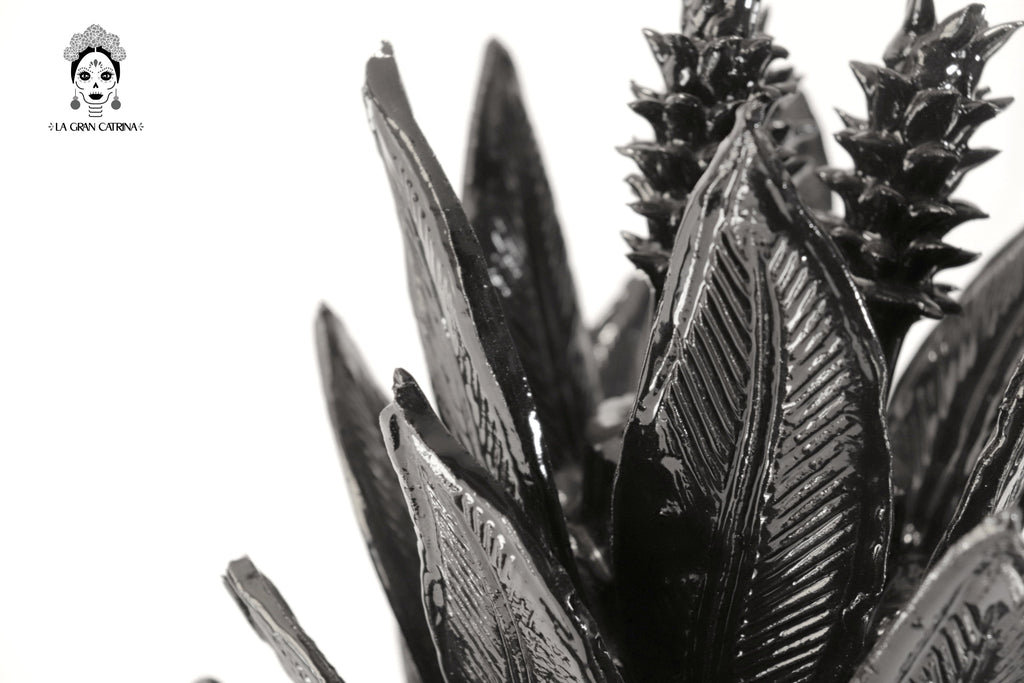 Michoacán Clay Pineapple - Saucer black - 24 in. Juan Gtz