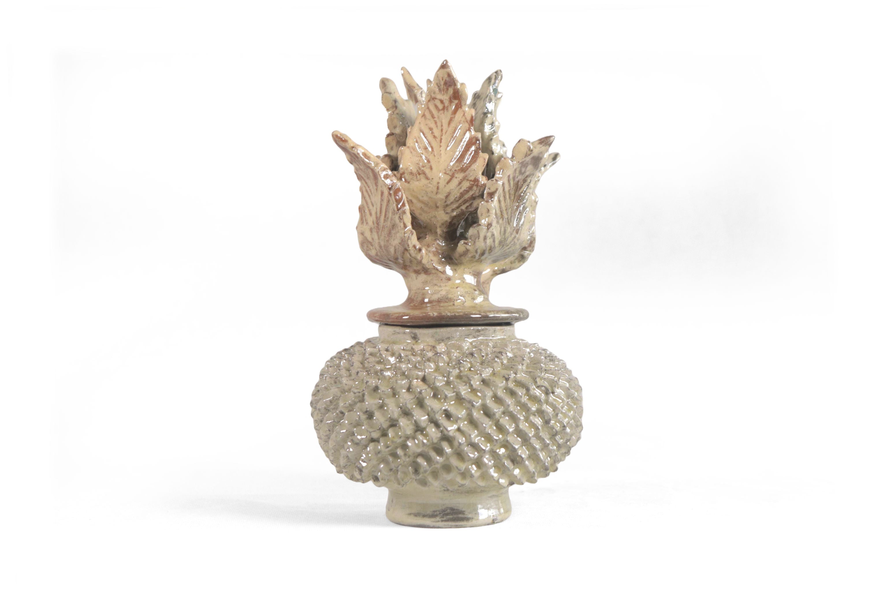 Pineapple Beige with Spikes with Curved Lid - 8.5 in. - in. Production Juan Gtz