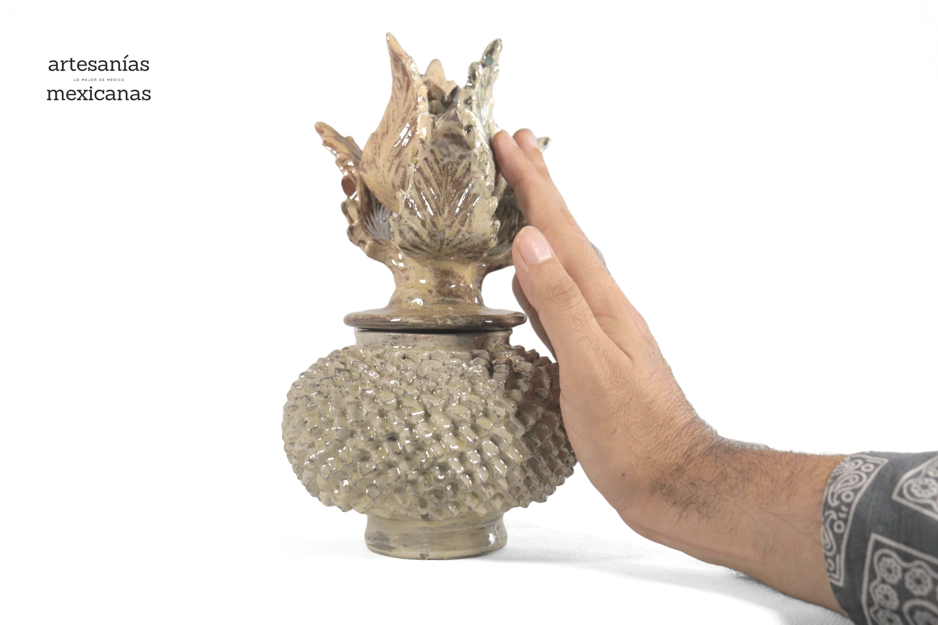 Pineapple Beige with Spikes with Curved Lid - 8.5 in. - in. Production Juan Gtz