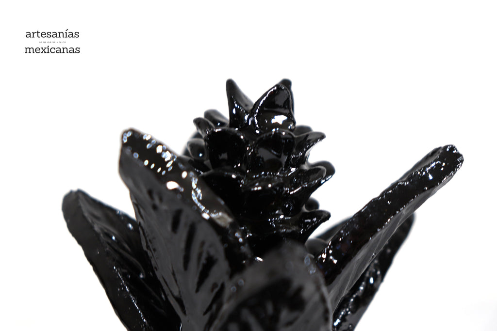 Pineapple black Glazed Clay - 7.7 in. Juan Gtz
