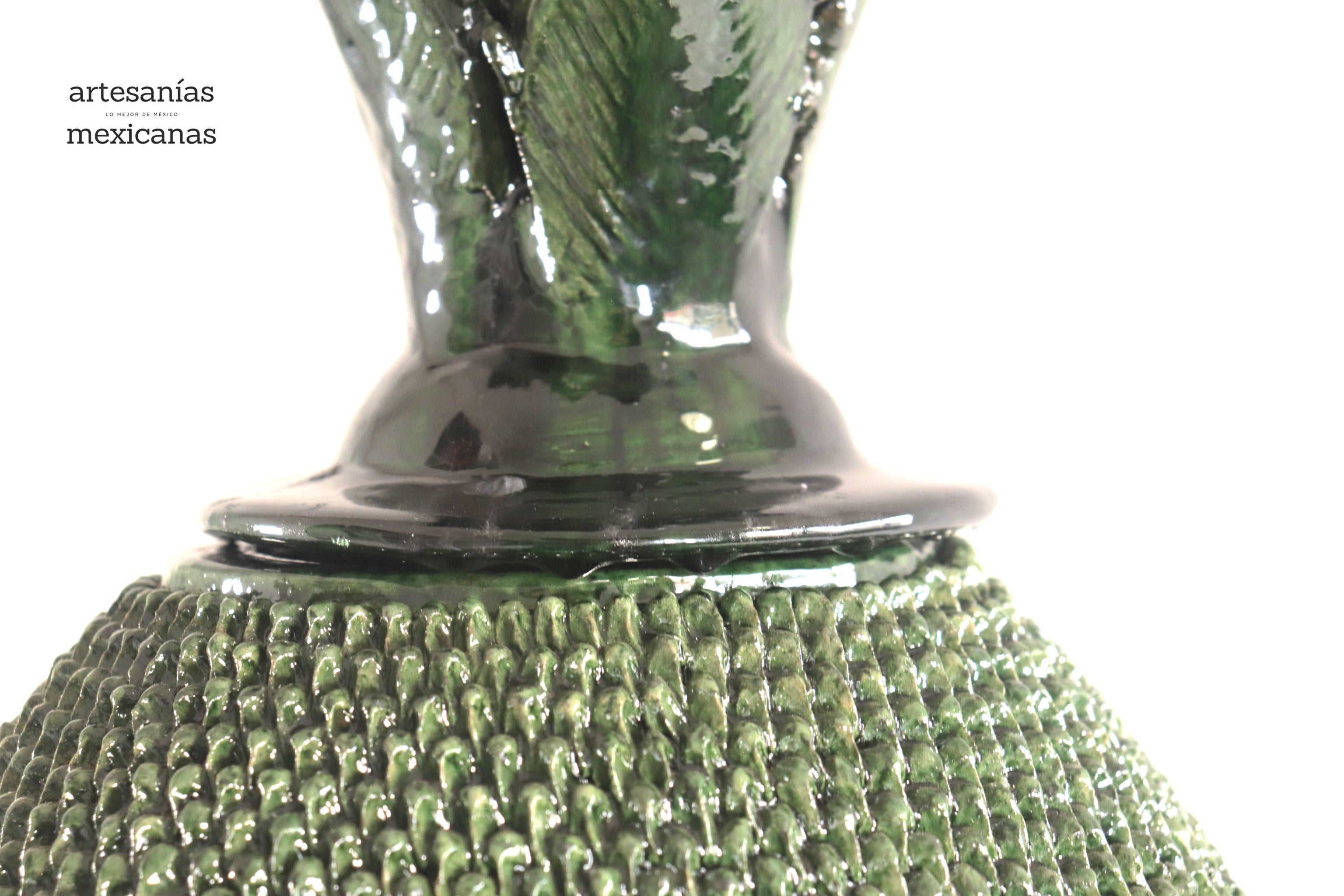 Pineapple with Spikes Greens - 26 in. Juan Gtz