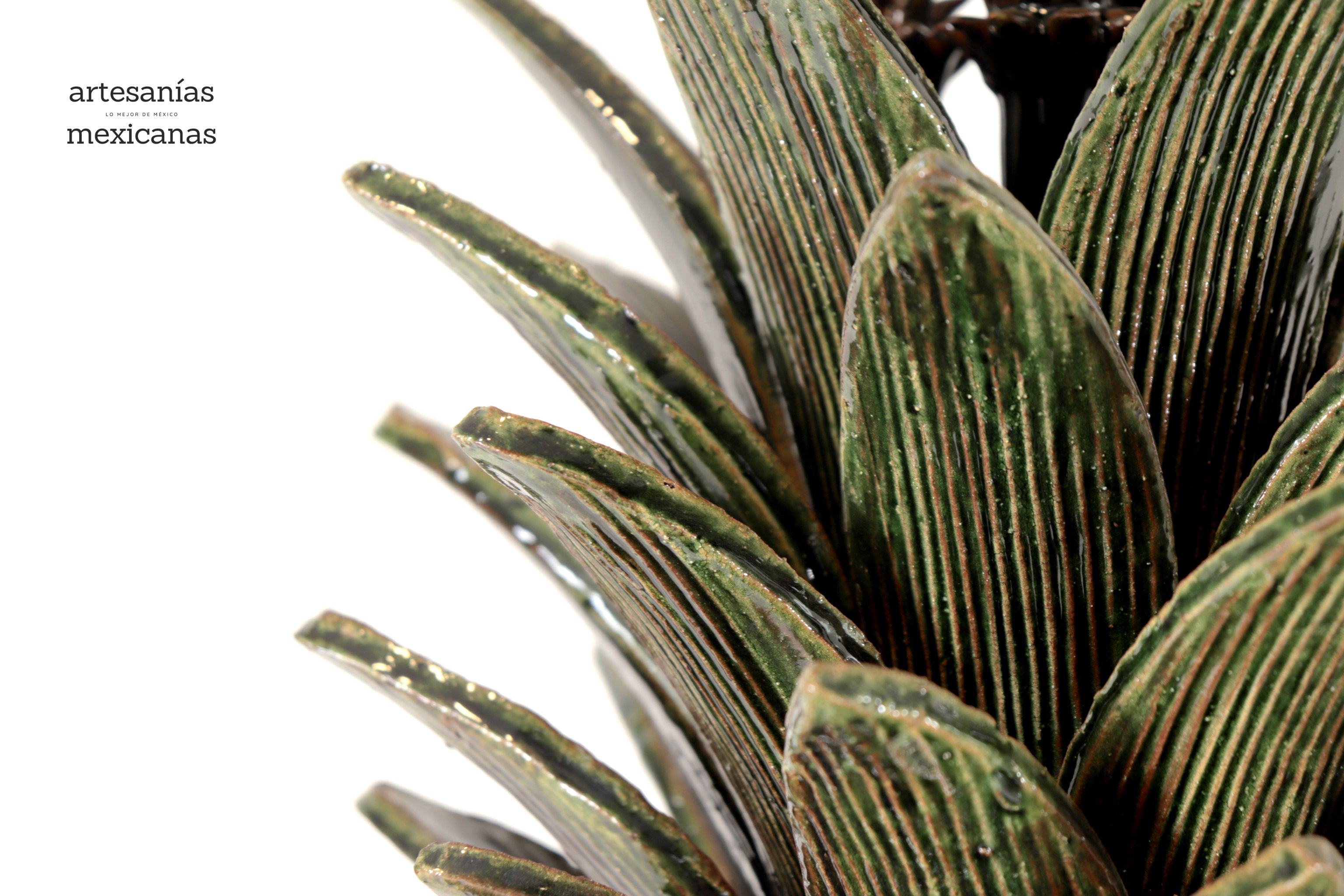 Michoacán Clay Pineapple - Saucer green - Petals finos - 24 in. - Made to Order Chema SJG