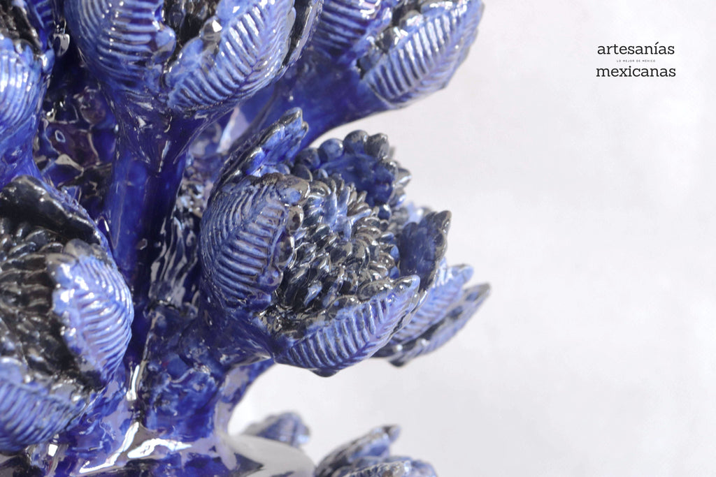Pineapple with Flowers of artichoke Blue - 24 in. Celia SJG