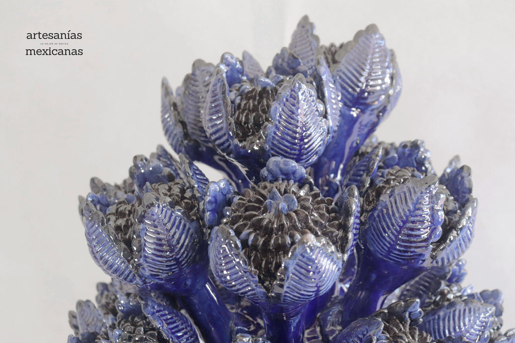 Pineapple with Flowers of artichoke Blue - 24 in. Celia SJG