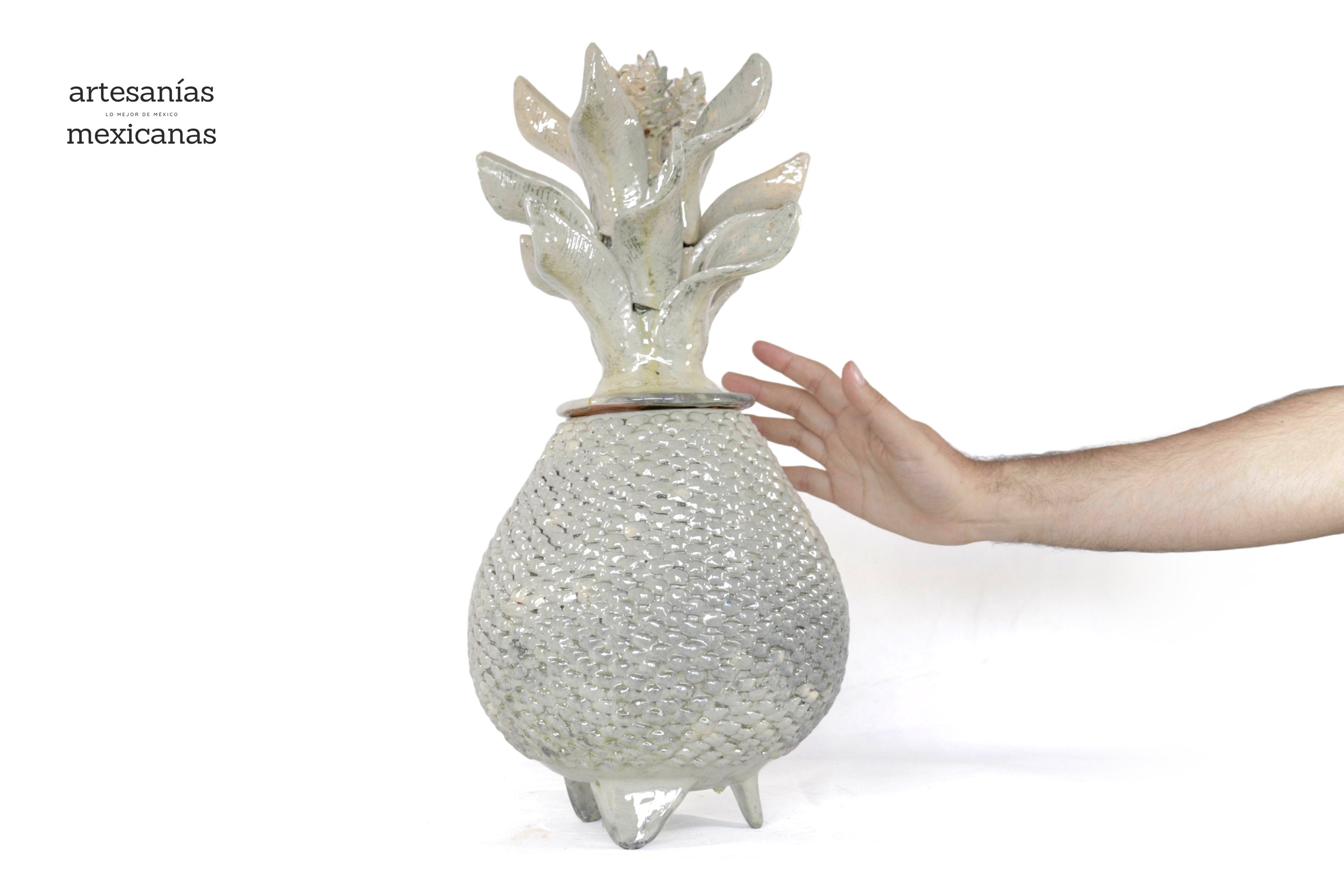 Beige Pineapple of tejido with Wavy Lid - 20 in. - Made to Order Juan Gtz