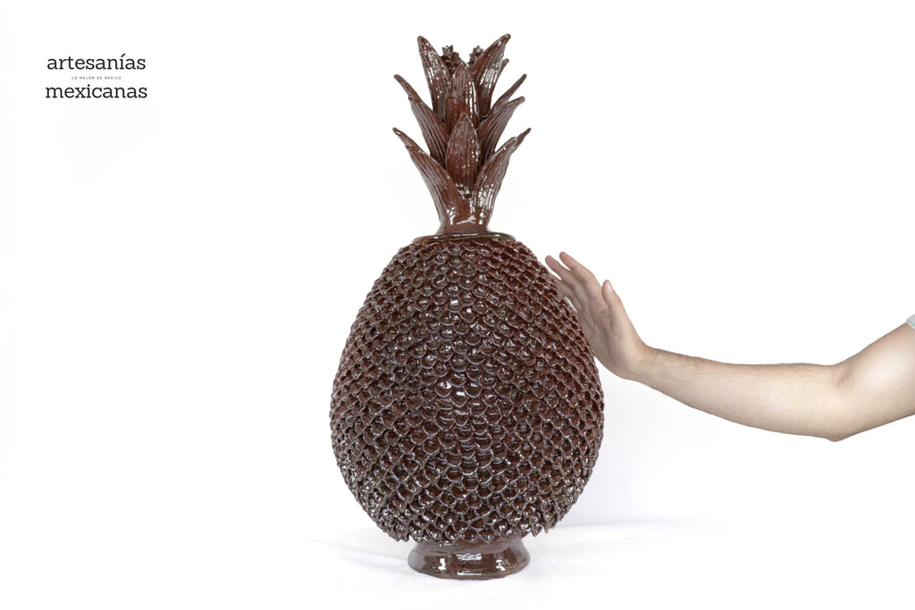 Pineapple with Petals brown - 26 in. Juan Gtz