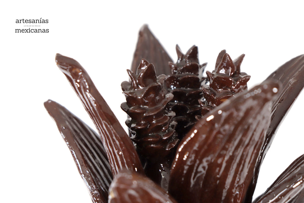 Pineapple with Petals brown - 26 in. Juan Gtz
