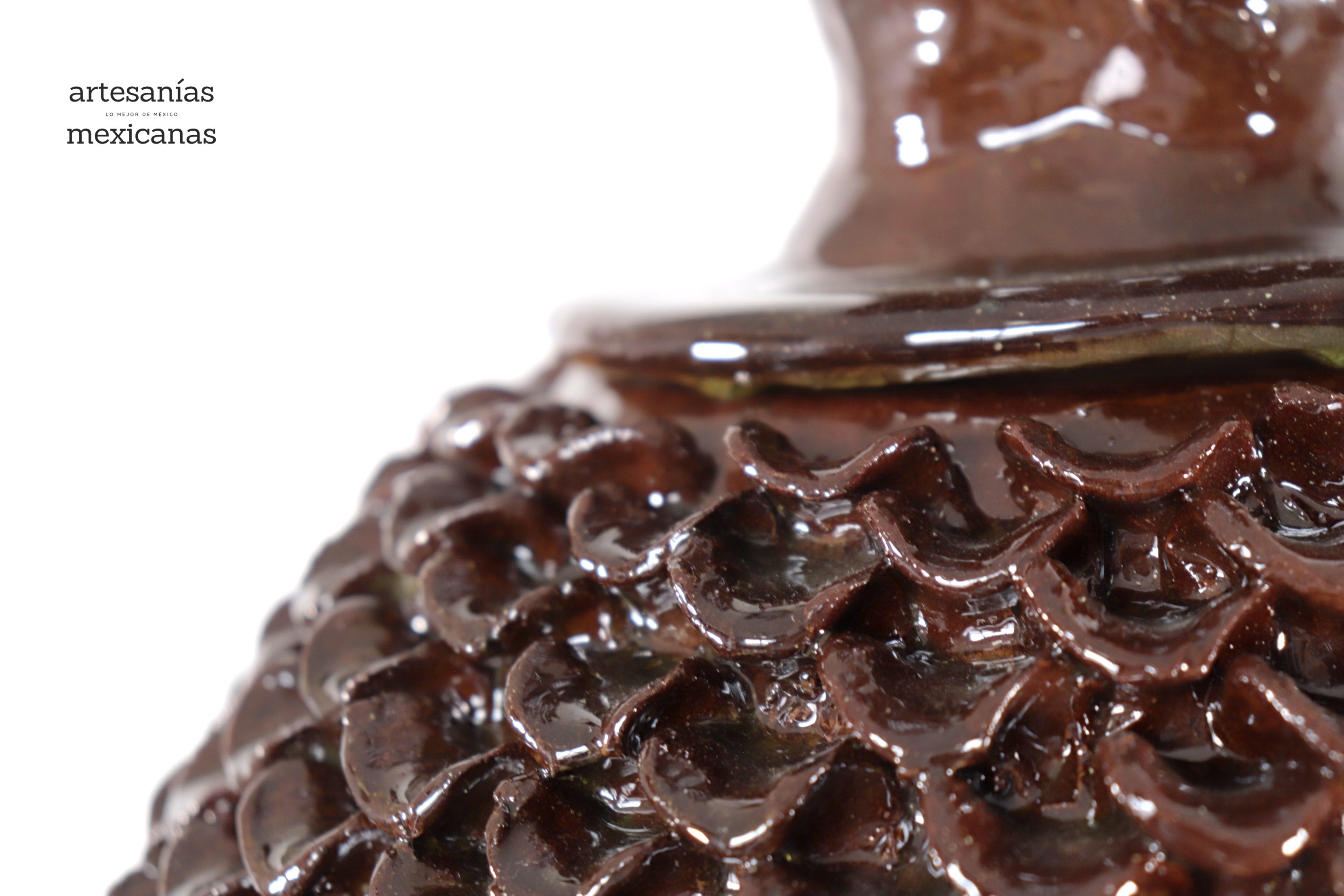 Pineapple with Petals brown - 26 in. Juan Gtz