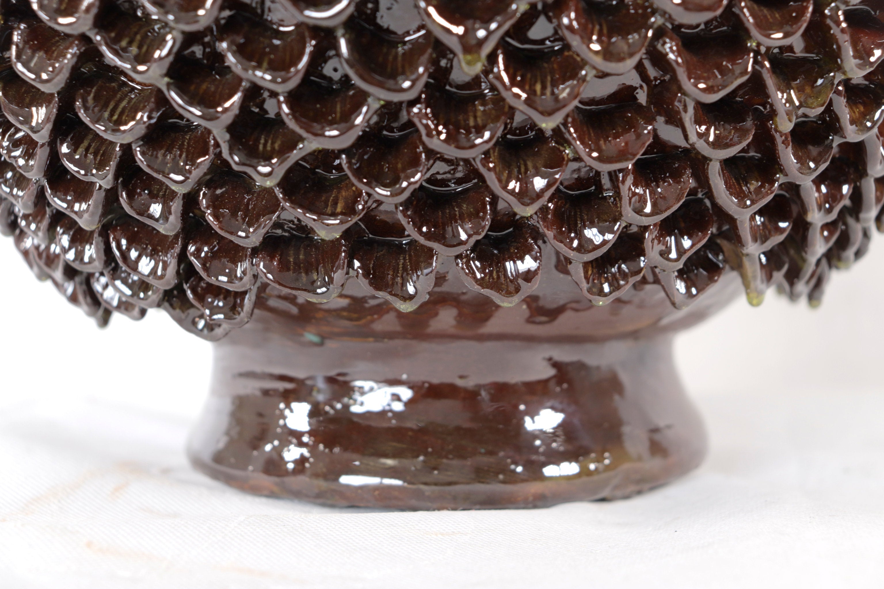 Pineapple with Petals brown - 26 in. Juan Gtz