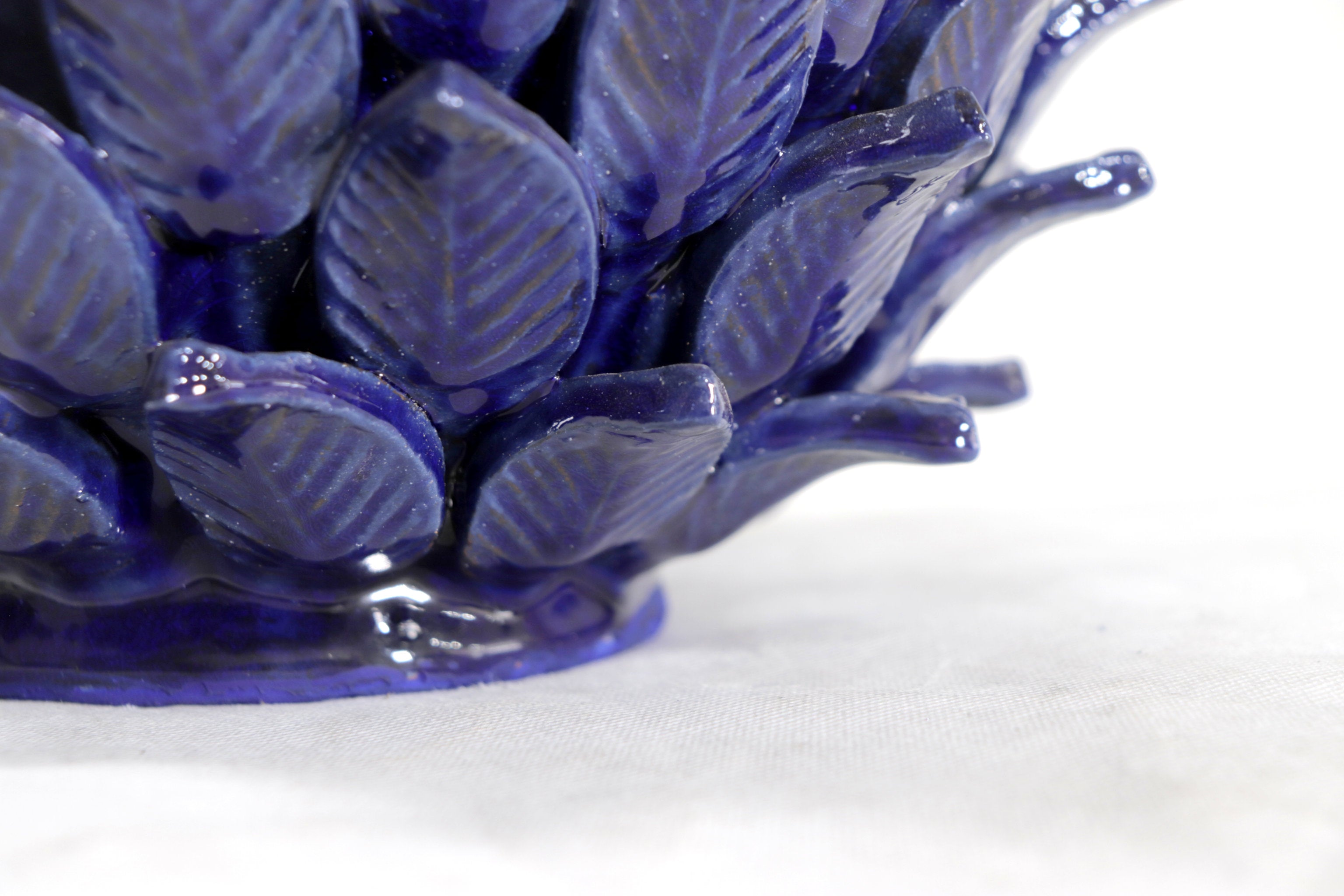 Blue Pineapple with Leaves of curved lid - 20 in. - Made to Order Juan Gtz