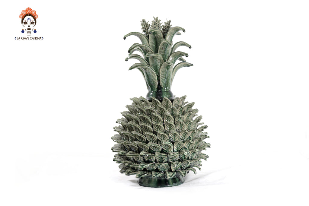 Green Pineapple with Leaves of curved lid - 20 in. Juan Gtz