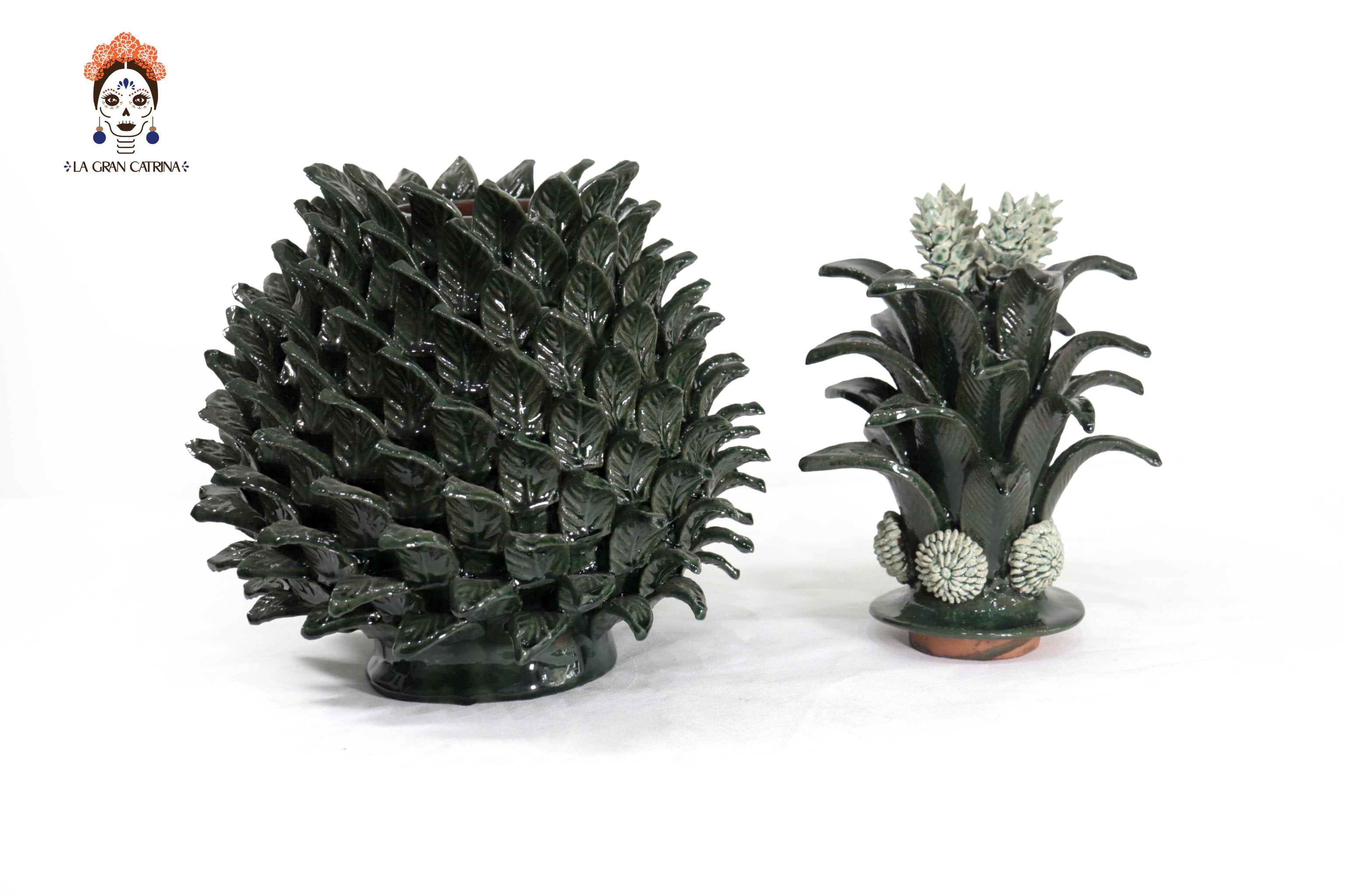 Dark Green Pineapple with Leaves of curved lid - 20 in. Juan Gtz
