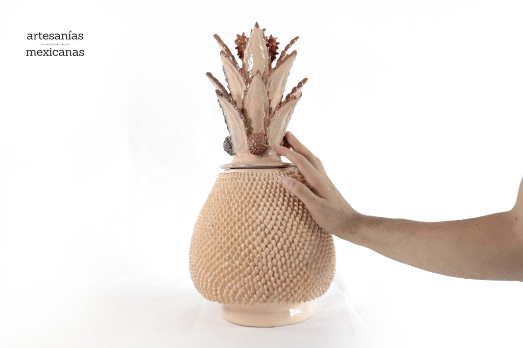 Michoacán Clay Pineapple - Beige with spikes - 19 in. - in. Production Juan Gtz
