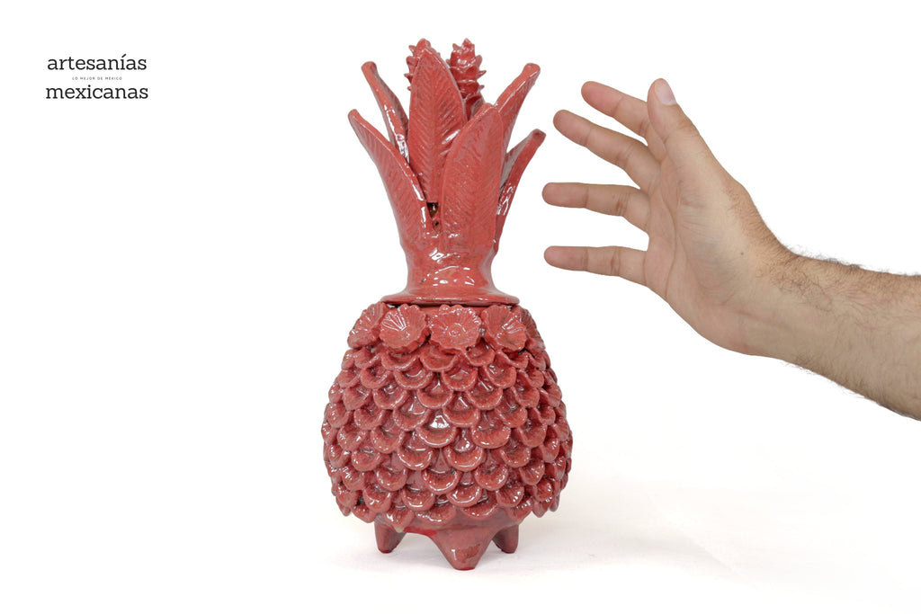 Pineapple with Petals roja Glazed Clay - 11.4 in. Juan Gtz