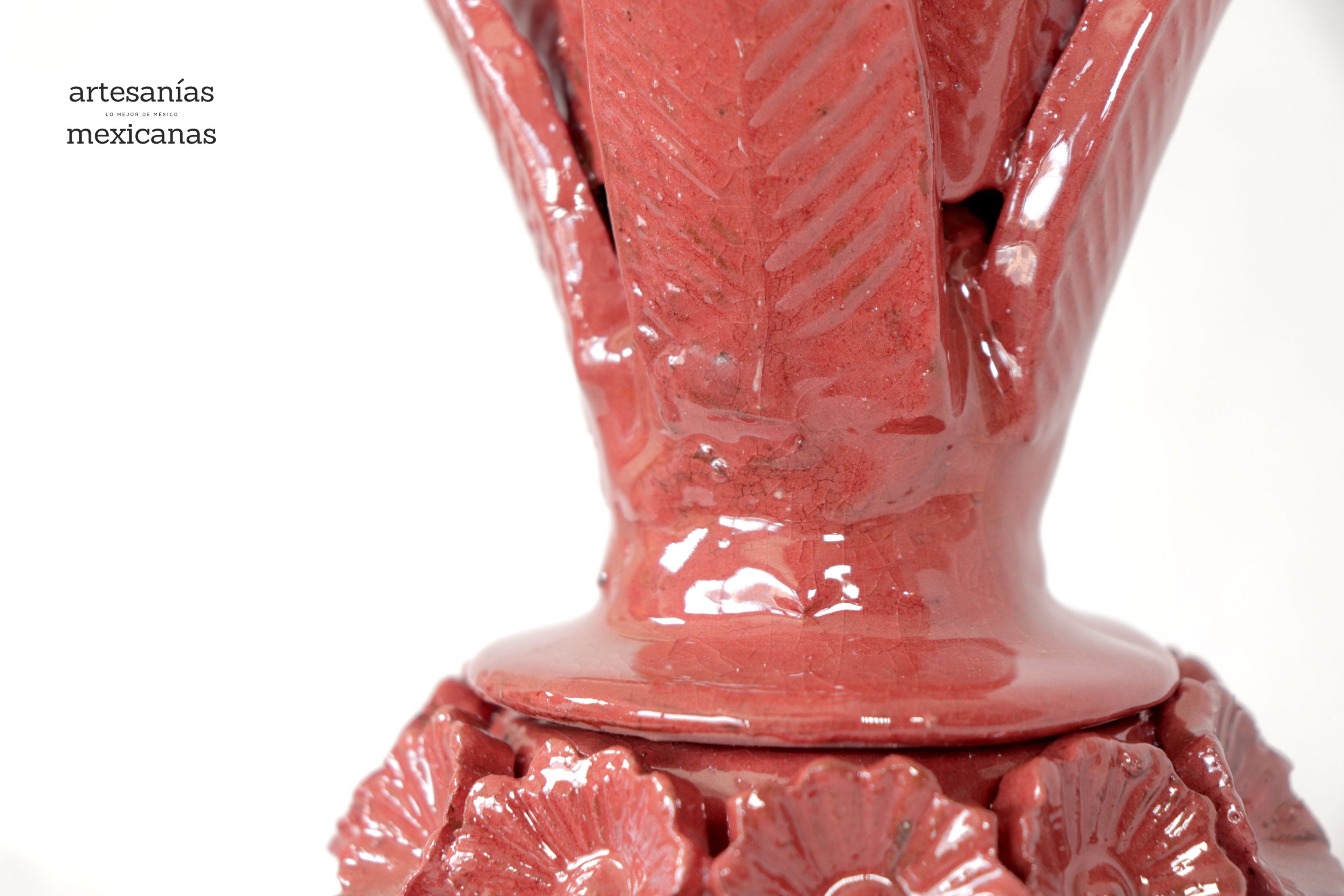 Pineapple with Petals roja Glazed Clay - 11.4 in. Juan Gtz