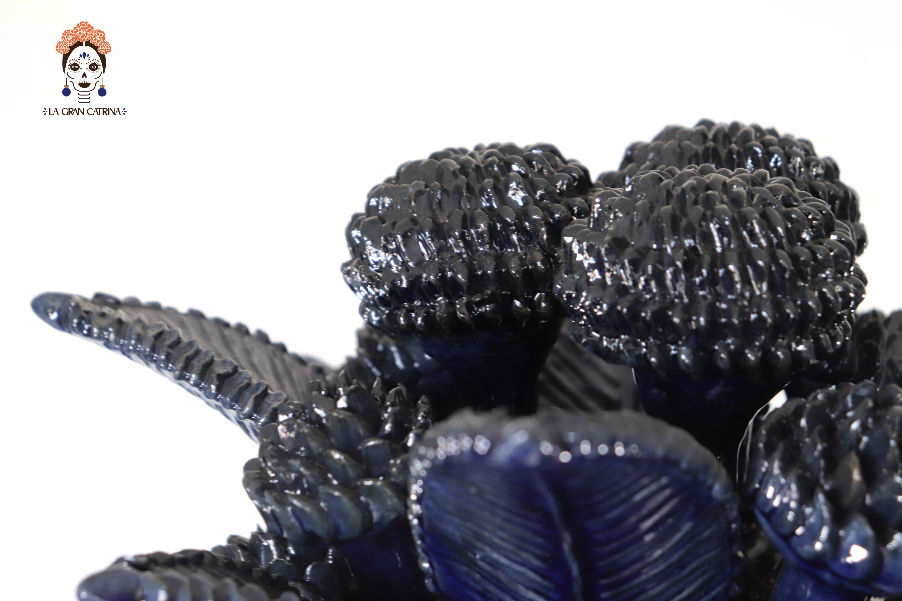 Michoacán Clay Pineapple - Blue Contest with Small Flowers - 27.1 in. Celia SJG