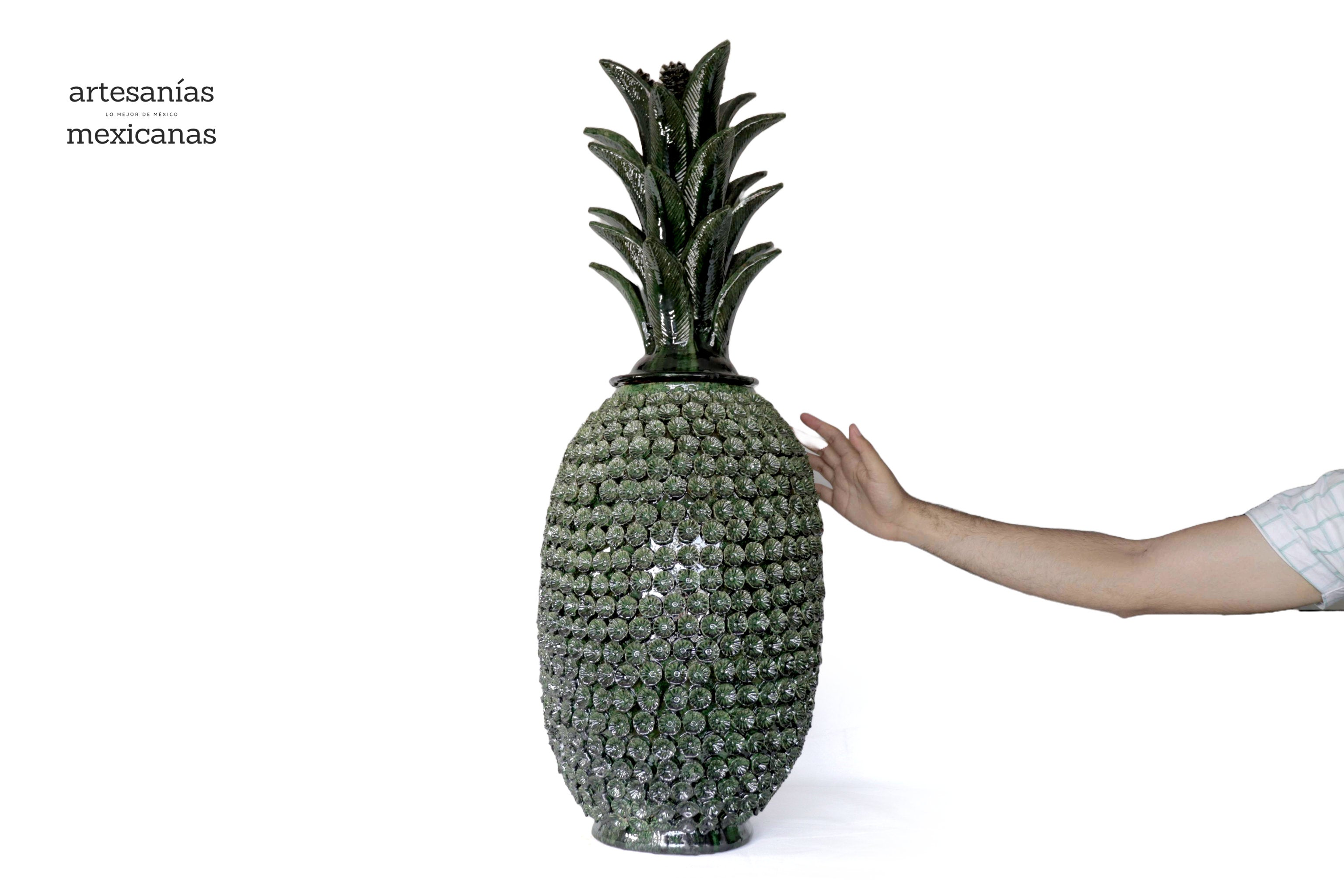 Green Pineapple with Flowers - 35 in. Juan Gtz
