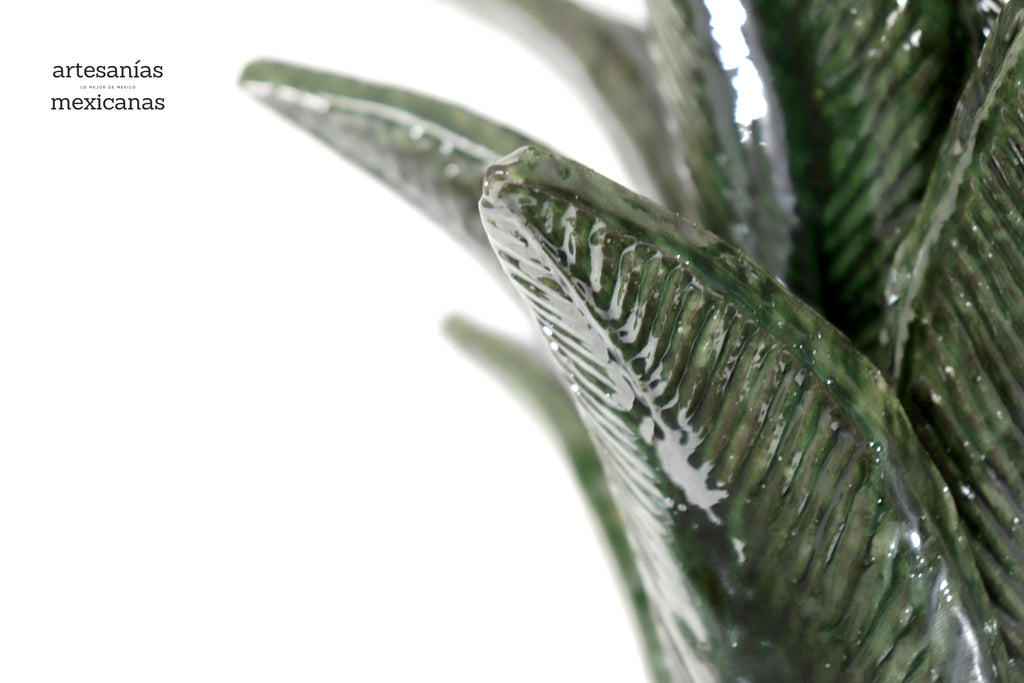 Green Pineapple with Flowers - 35 in. Juan Gtz