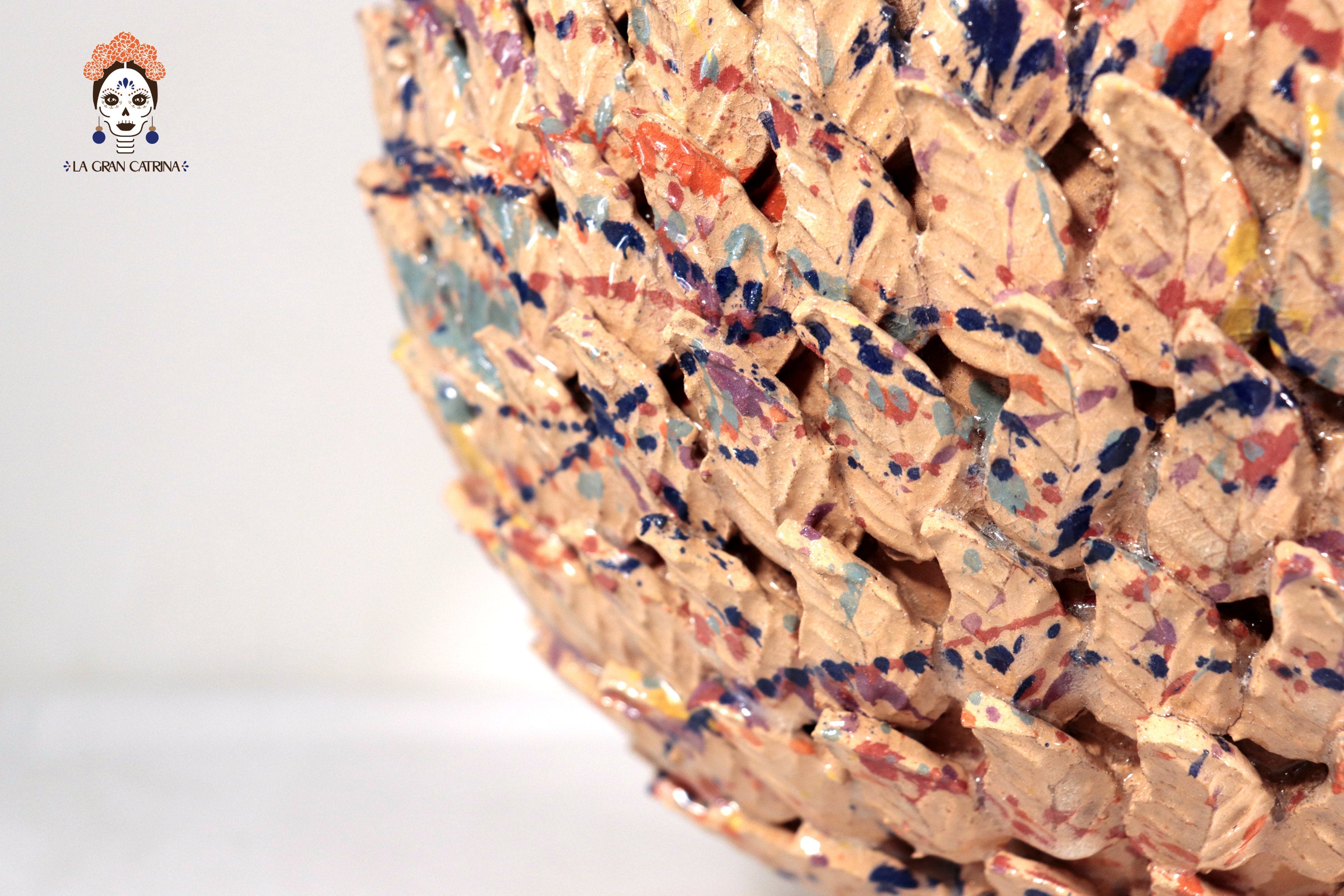 Michoacán Clay Pineapple - 26 in. - -Splashed Juan Gtz