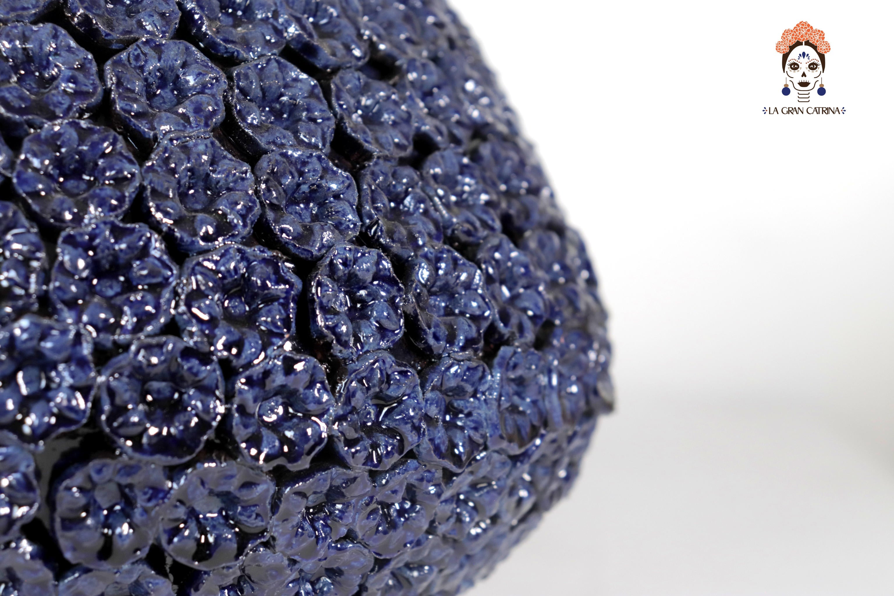 Pineapple of Disco - Flowers Blue - 19.6 in. Chema SJG