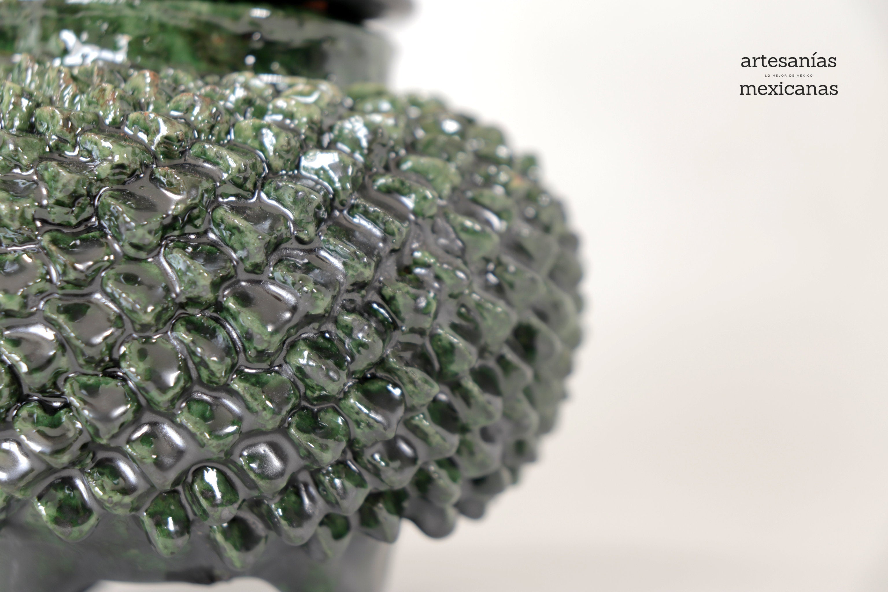 Green Pineapple with Spikes Glazed Clay - 8.6 in. Juan Gtz
