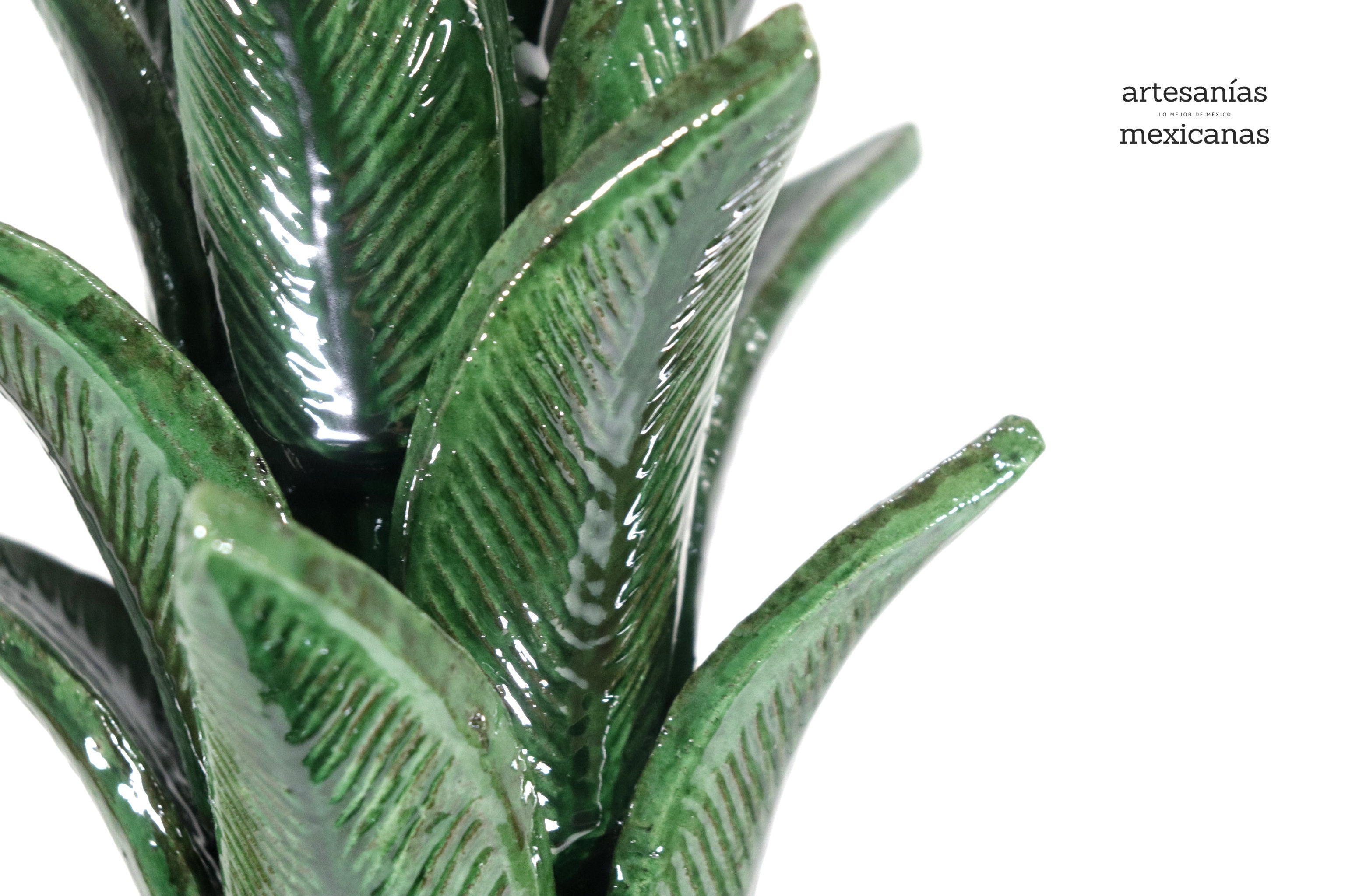 Michoacán Clay Pineapple - Spikes Green - 20 in. - in. Production Juan Gtz