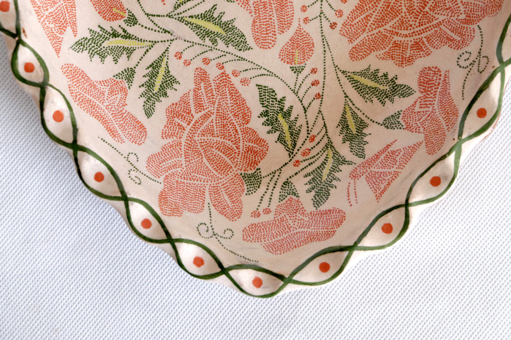 Plato hand-painted - Roses - 8.9 in. Punteado Capula