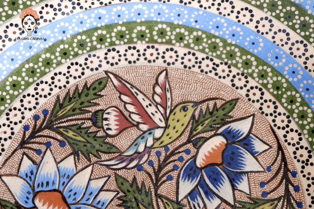 Plato with Flowers and Colibríes - 10.6 in. diámetro Punteado Capula