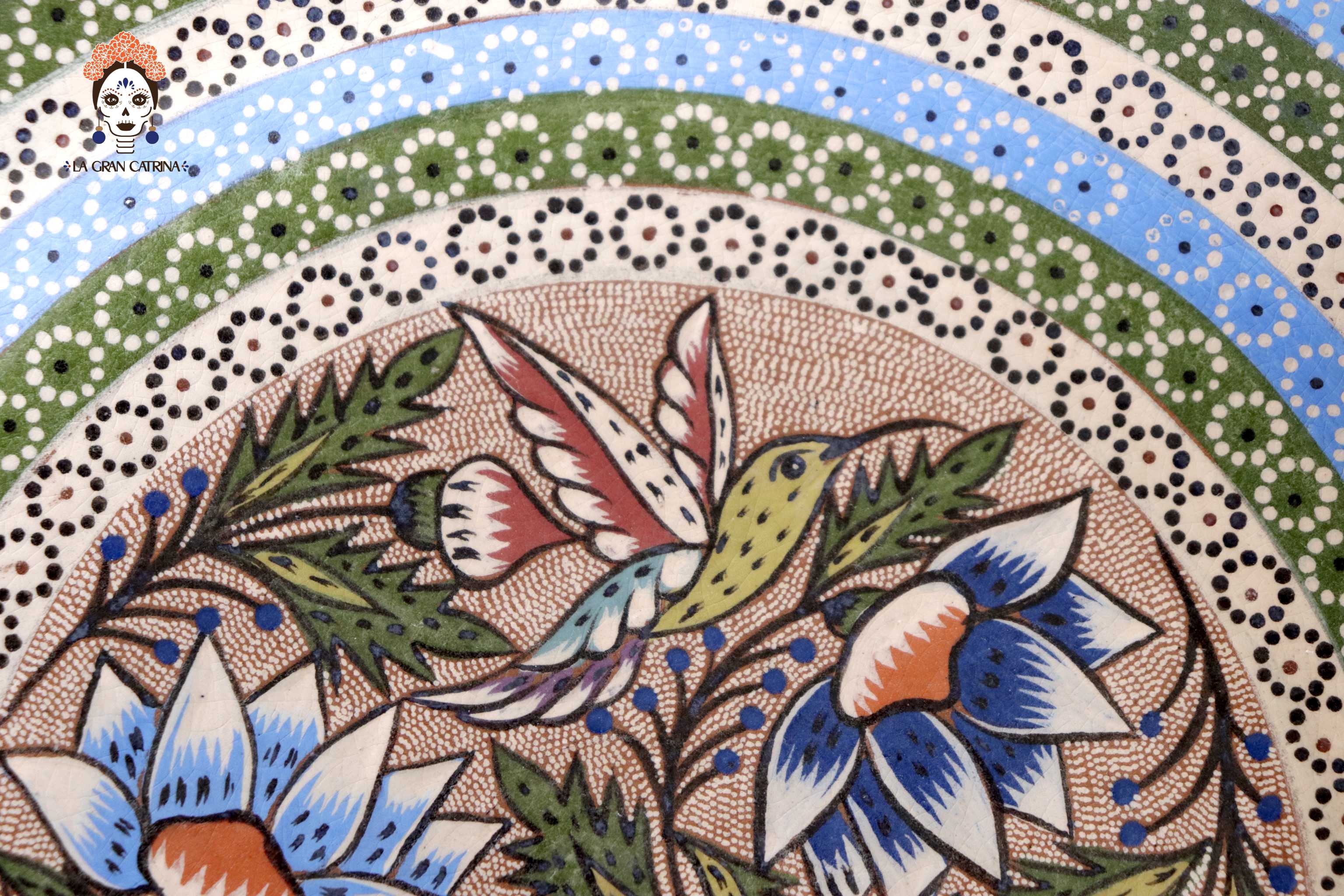 Plato with Flowers and Colibríes - 10.6 in. diámetro Punteado Capula
