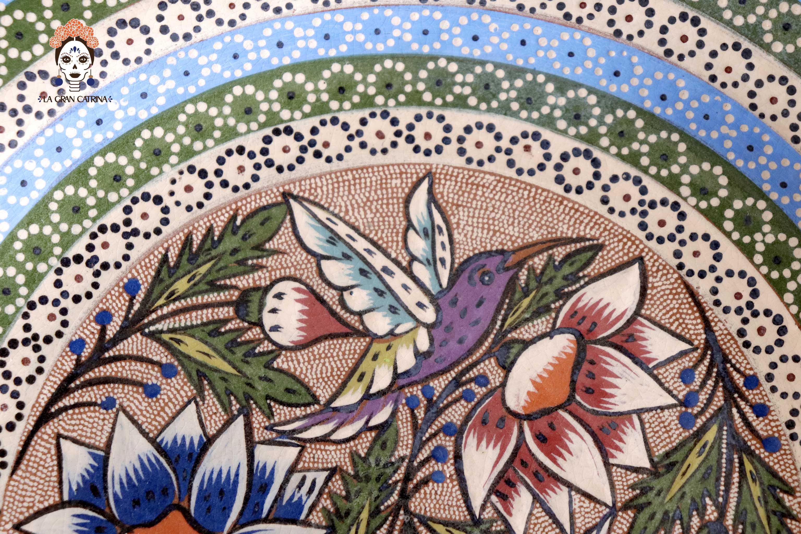 Plato with Flowers and Colibríes - 10.6 in. diámetro Punteado Capula