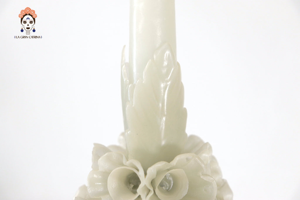 Sculpted Candle - Decorative Flowers White - 11 in. Viviana