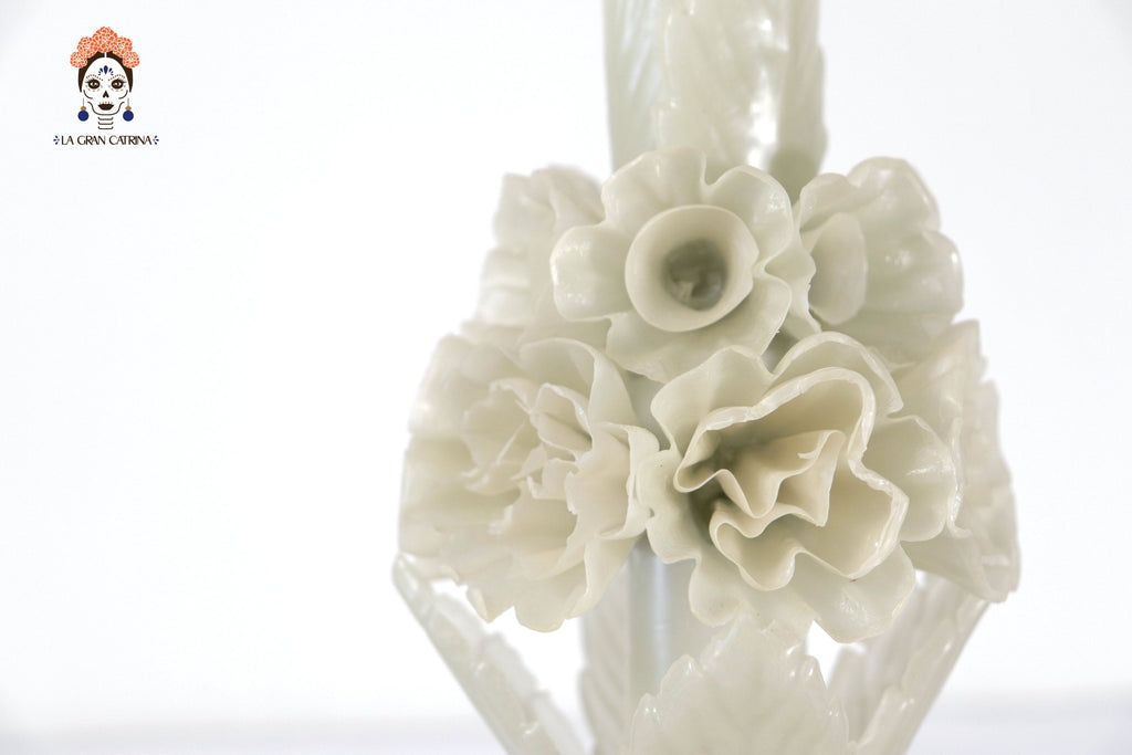 Sculpted Candle - Decorative Flowers White - 11 in. Viviana