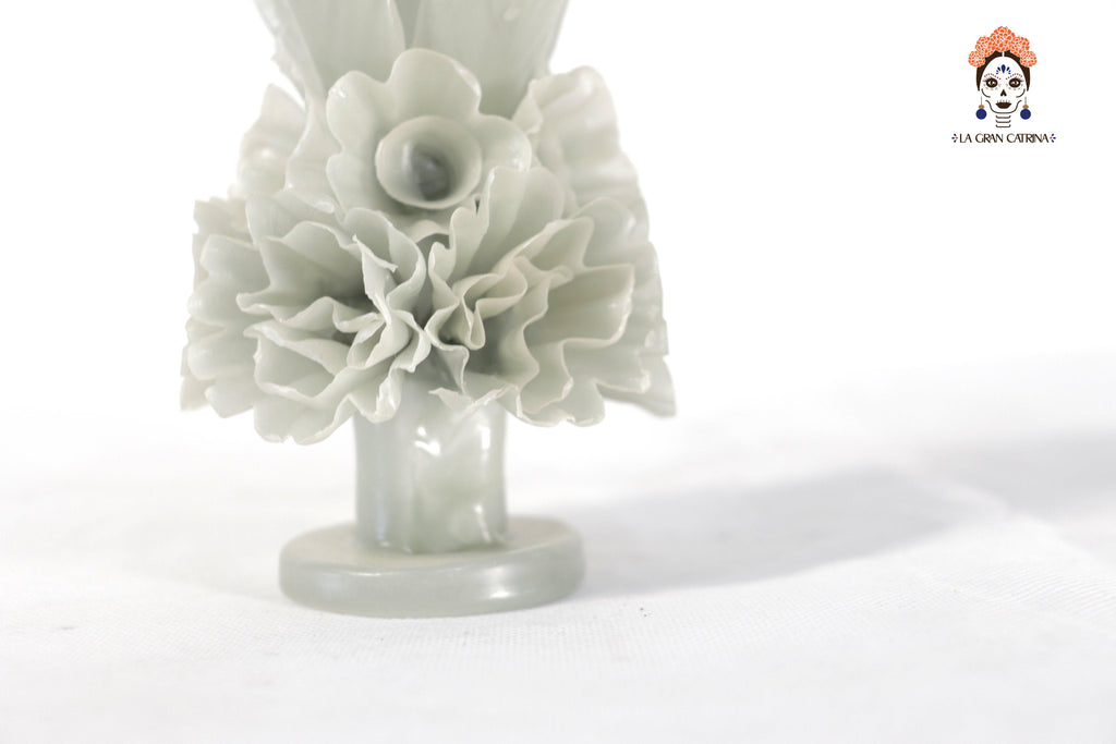Sculpted Candle - Decorative Flowers White Olive - 11 in. Viviana