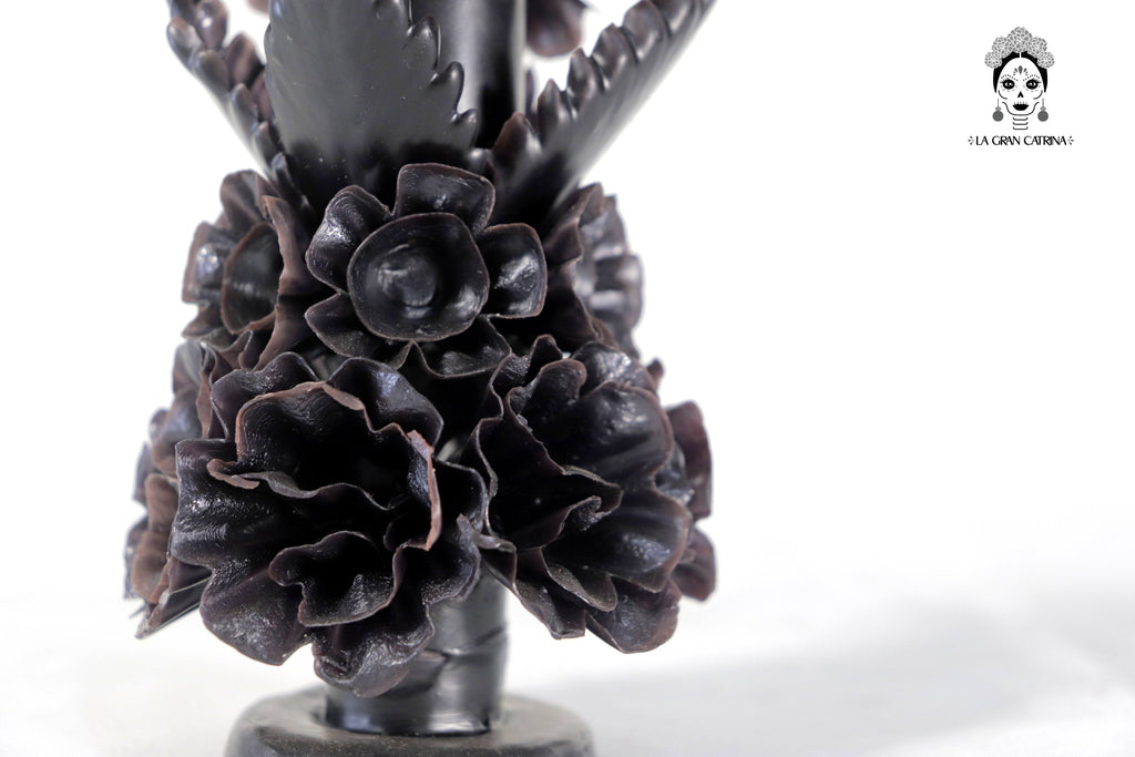 Sculpted Candle - Decorative Flowers Black - 11 in. Viviana