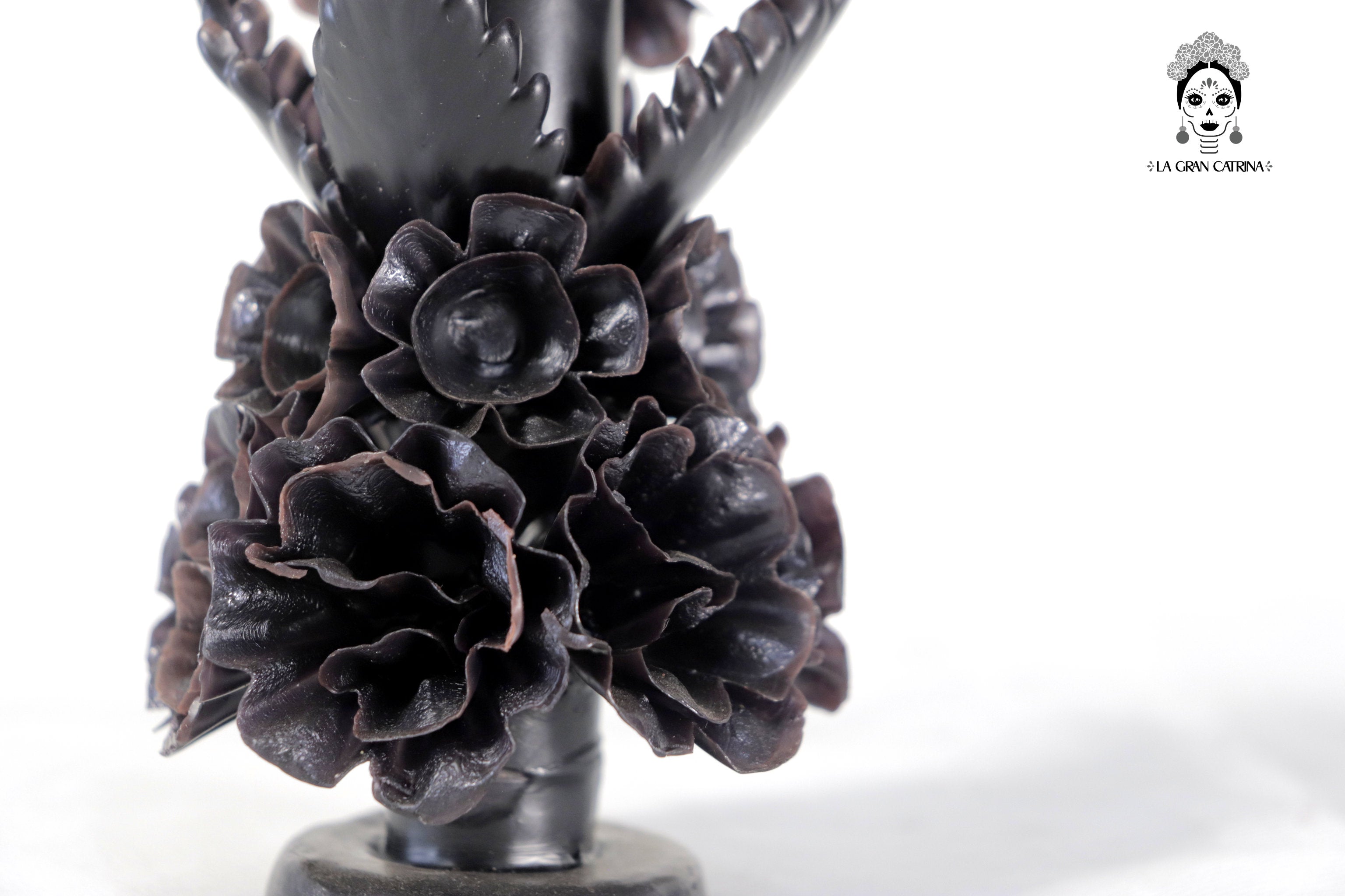 Sculpted Candle - Decorative Flowers Black - 11 in. Viviana