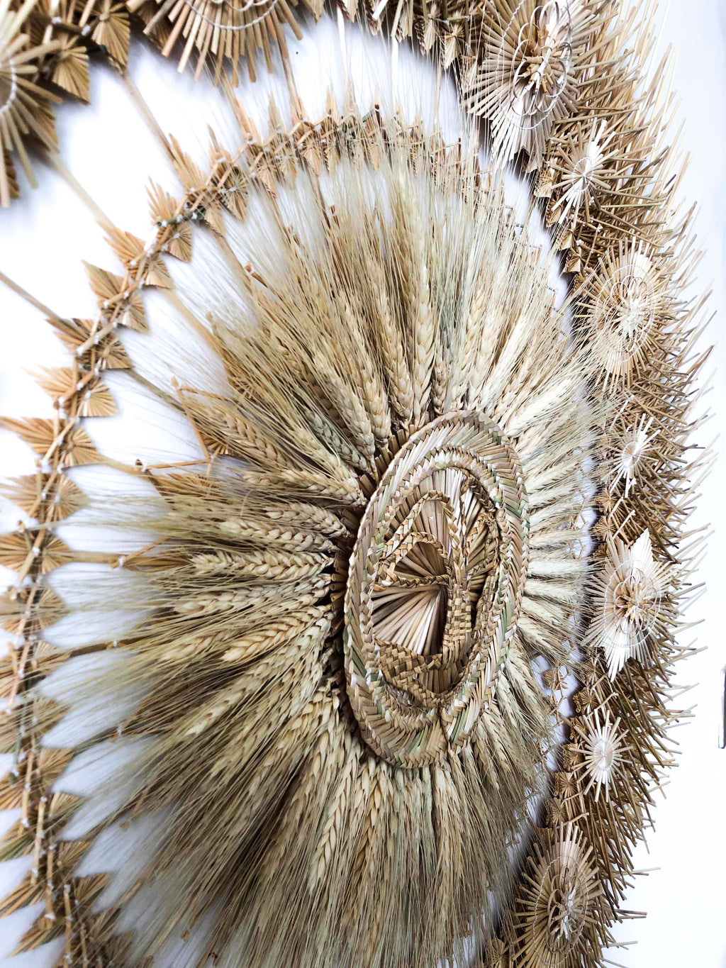 Wheat Straw Wall Circle - Sol - 40 in. Panikua