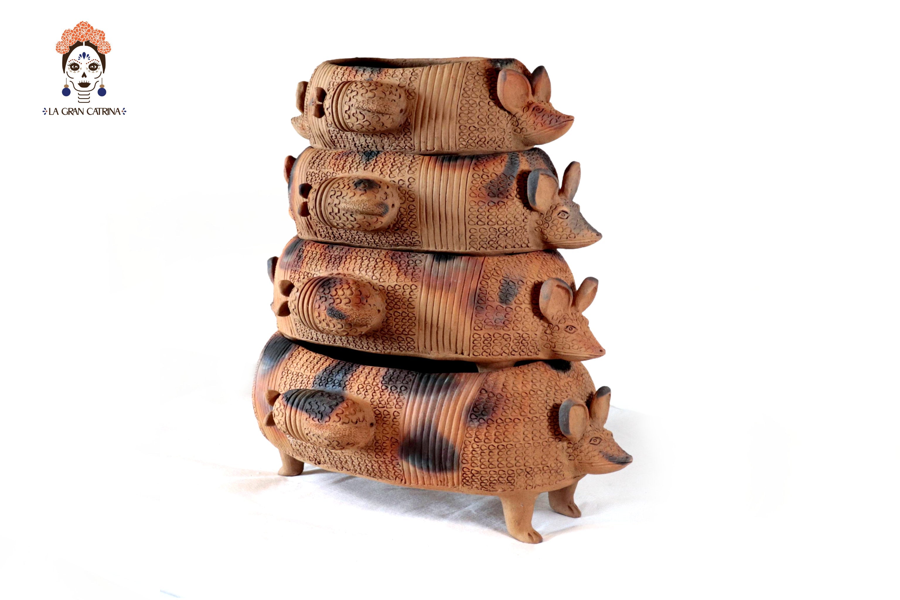 Tower of Armadillos of Natural Clay - 20.8 in. Zipiajo
