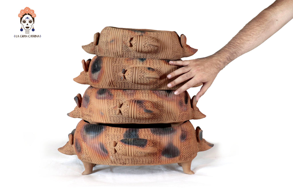 Tower of Armadillos of Natural Clay - 20.8 in. Zipiajo