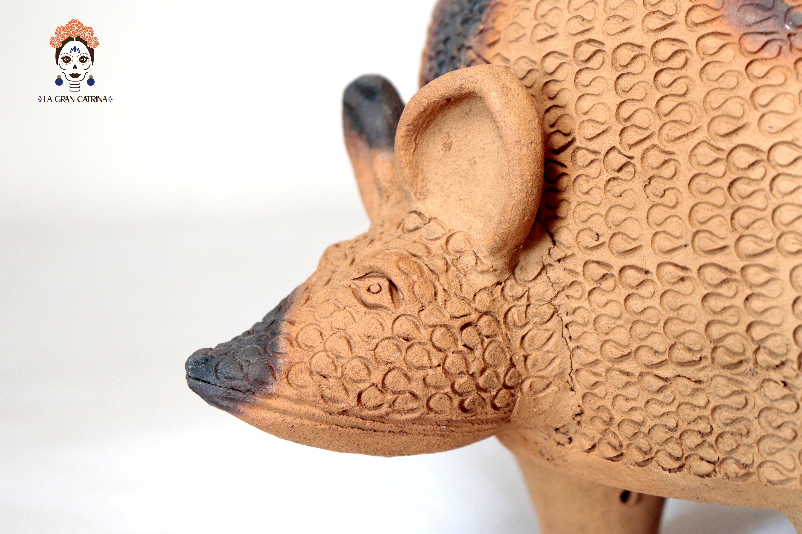 Armadillo of Natural Clay - 24.8 in. Zipiajo